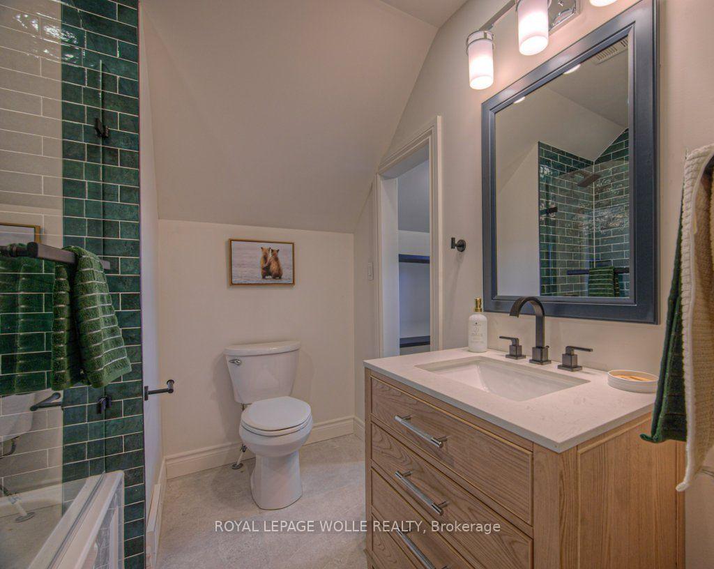 Photo 18 of 30 Dunbar Road S, Waterloo, Uptown West — HOMEH