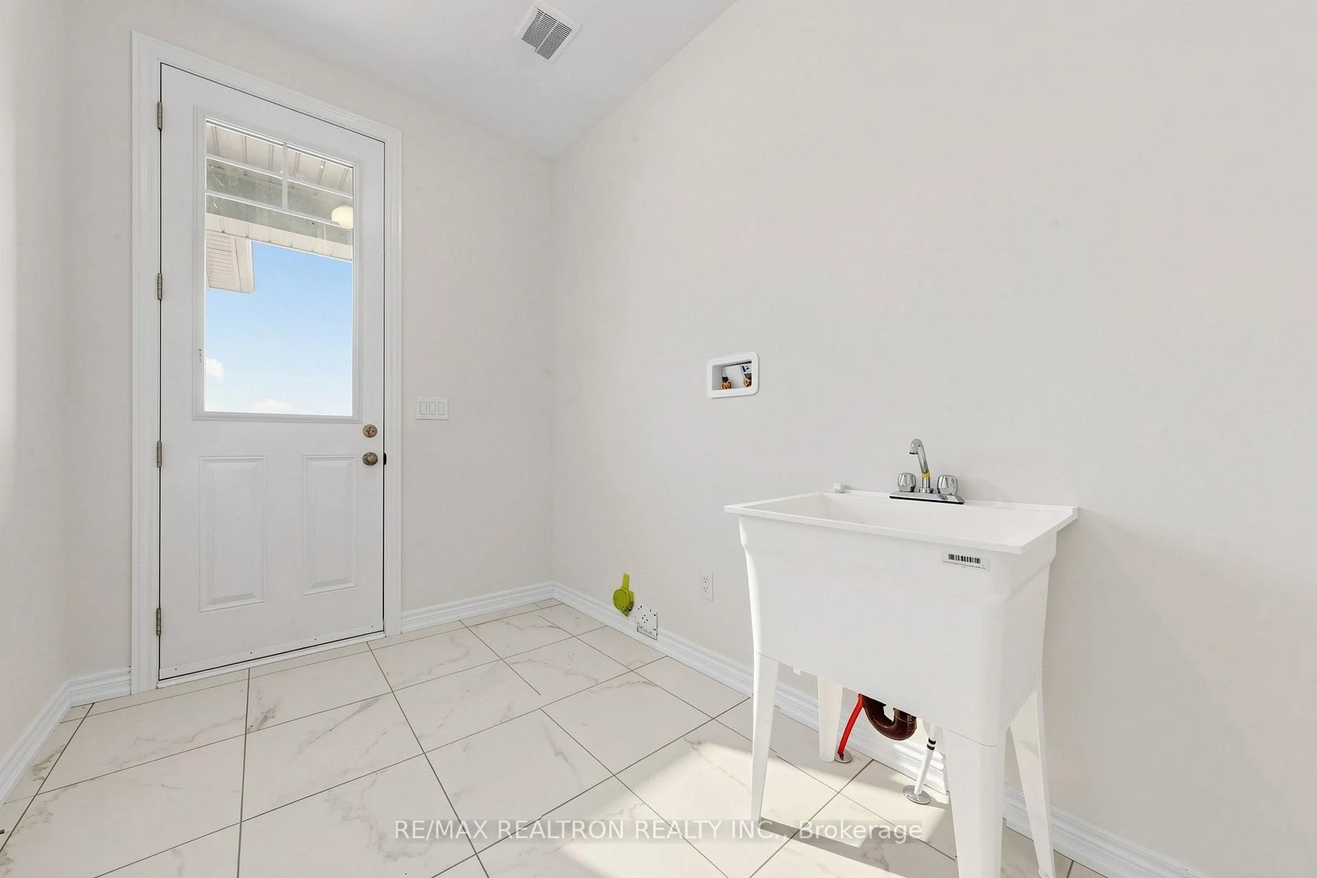 Photo 20 of 82 Wellers Way, Quinte West, Murray Ward — HOMEH