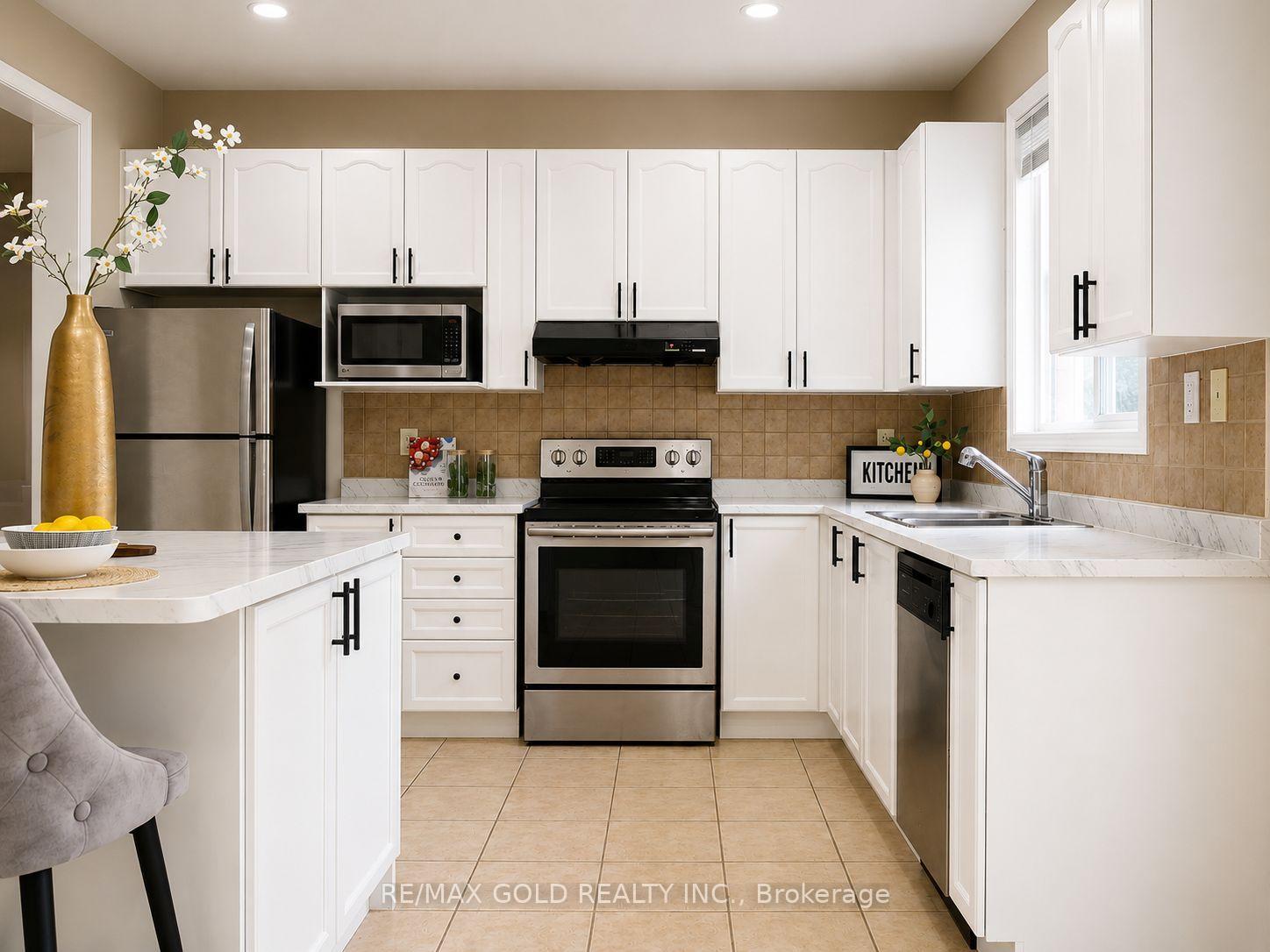 Photo 7 of 24 Gander Crescent, Brampton, Vales of Castlemore — HOMEH