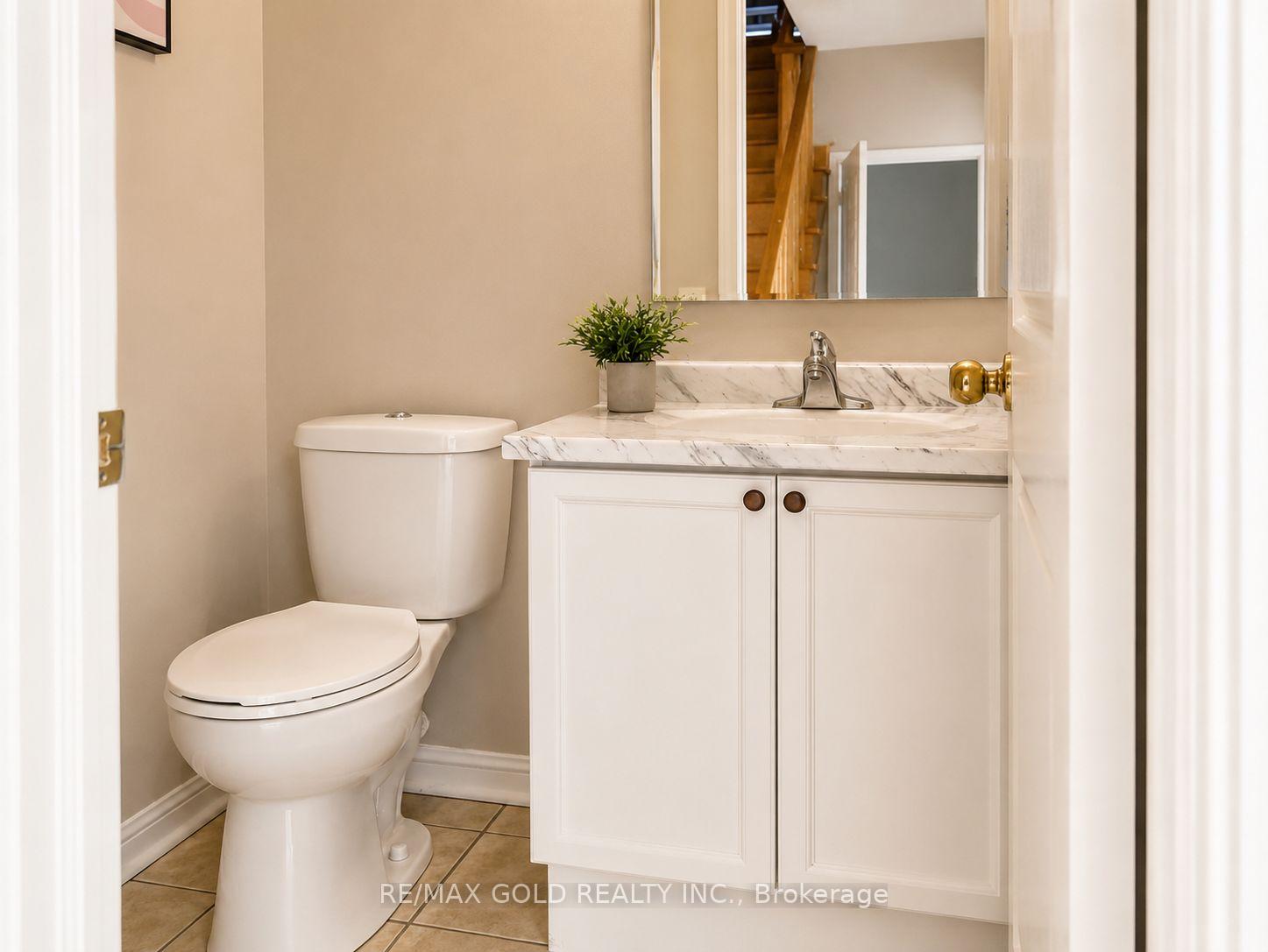 Photo 12 of 24 Gander Crescent, Brampton, Vales of Castlemore — HOMEH