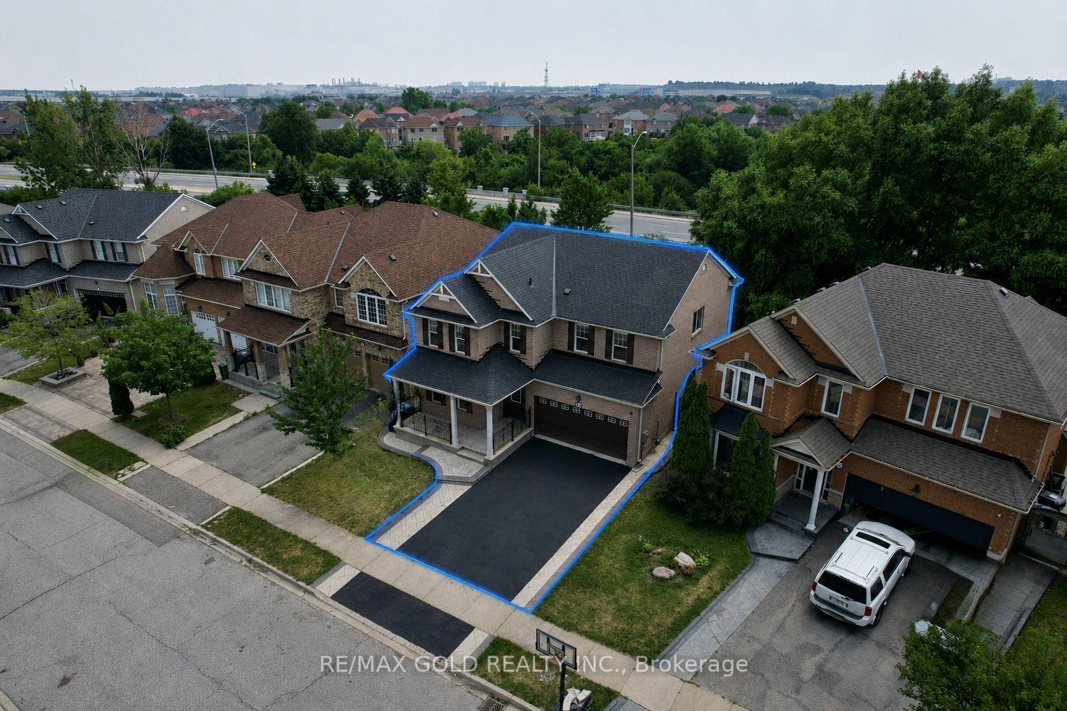 Photo 31 of 24 Gander Crescent, Brampton, Vales of Castlemore — HOMEH