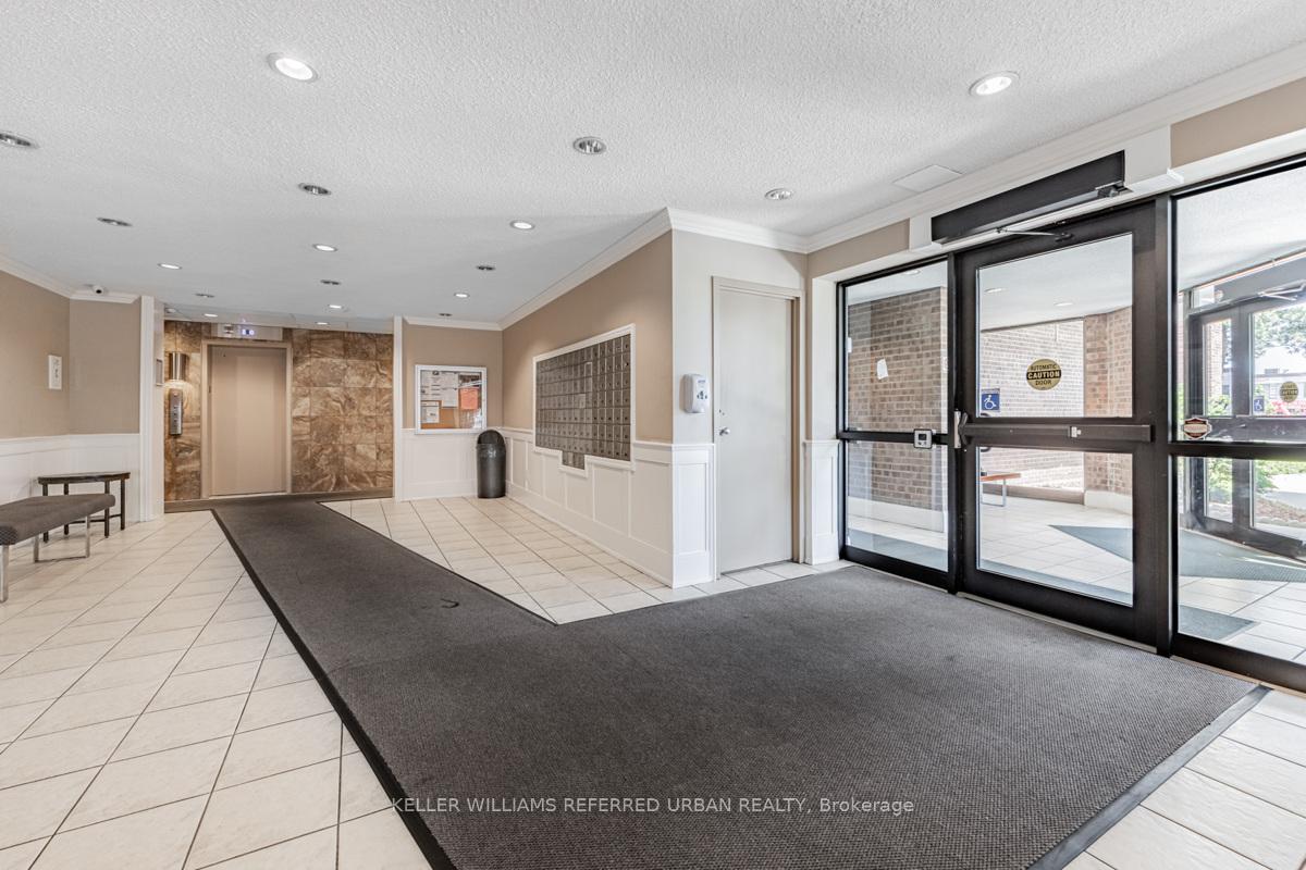 Photo 3 of Unit 1007, 3025 Queen Frederica Drive, Mississauga, Applewood — HOMEH