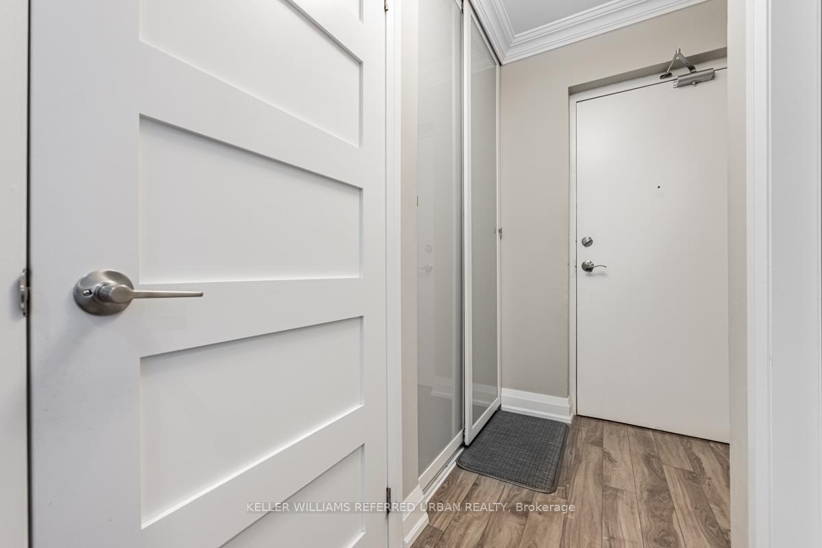 Photo 5 of Unit 1007, 3025 Queen Frederica Drive, Mississauga, Applewood — HOMEH