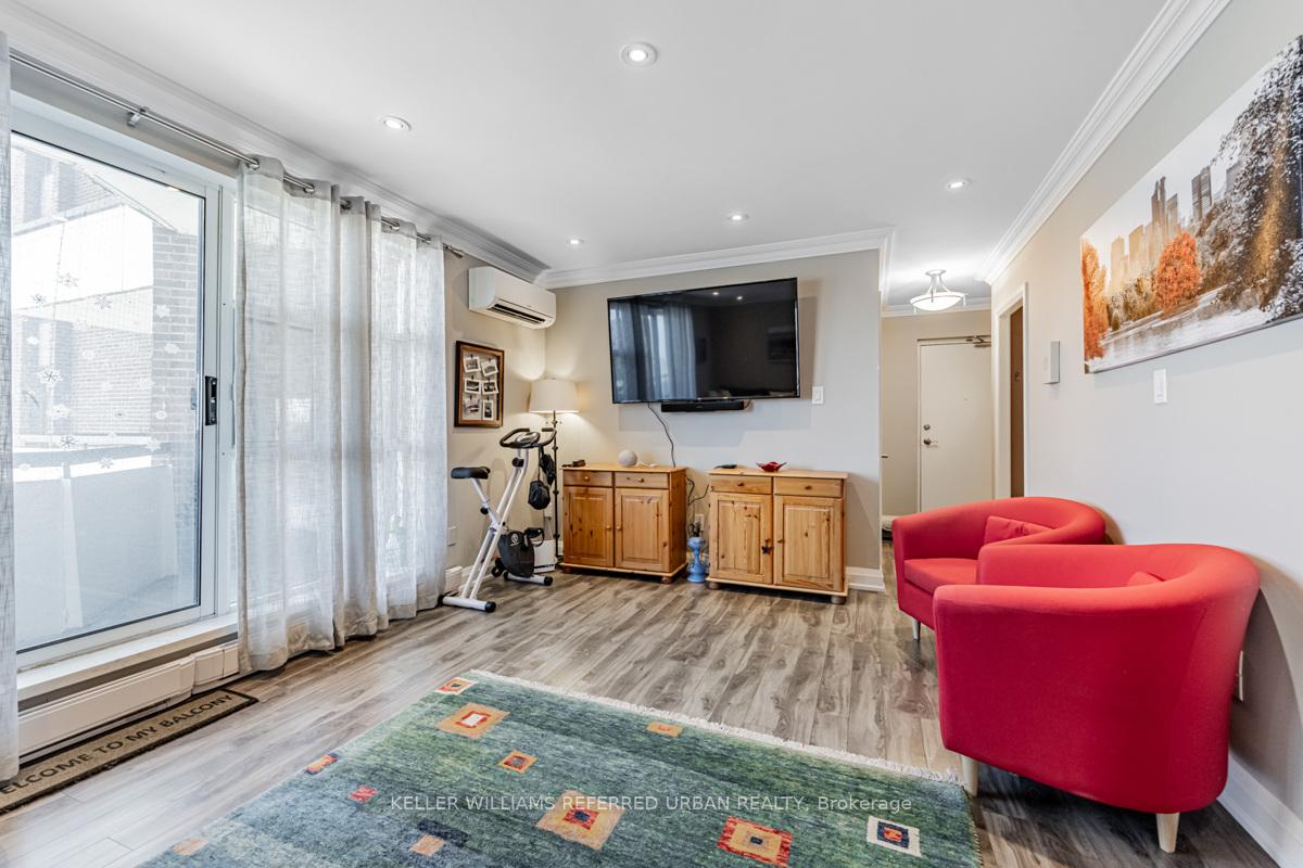 Photo 7 of Unit 1007, 3025 Queen Frederica Drive, Mississauga, Applewood — HOMEH