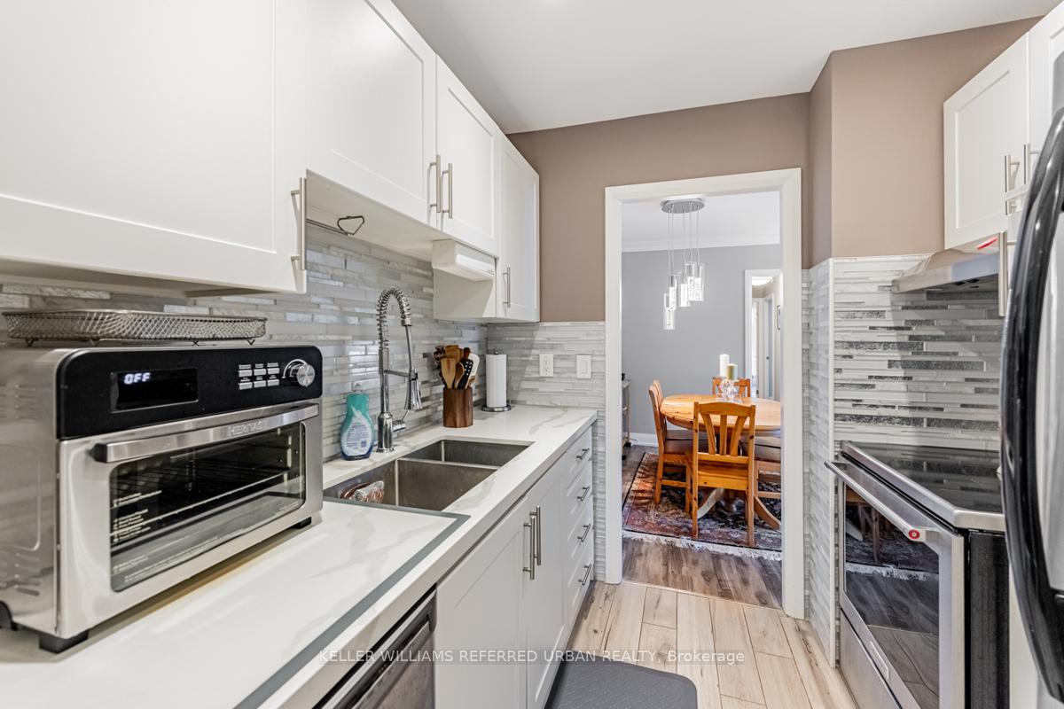 Photo 16 of Unit 1007, 3025 Queen Frederica Drive, Mississauga, Applewood — HOMEH