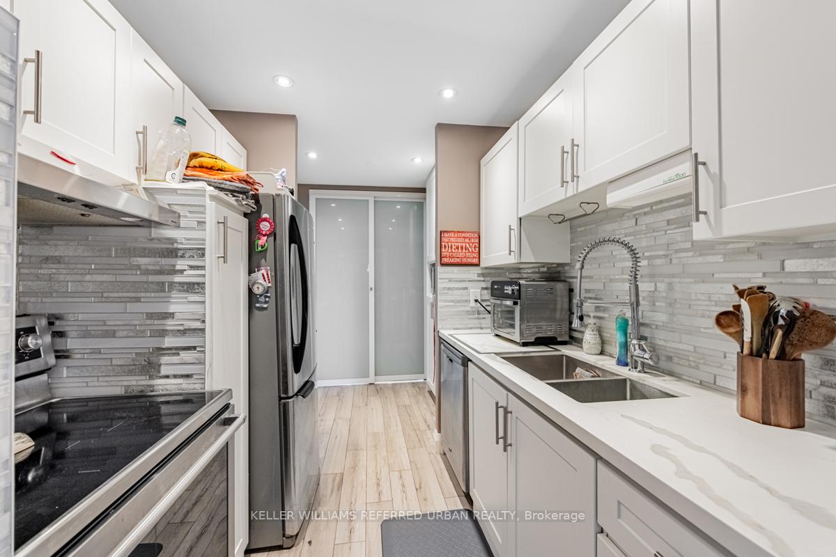 Photo 18 of Unit 1007, 3025 Queen Frederica Drive, Mississauga, Applewood — HOMEH