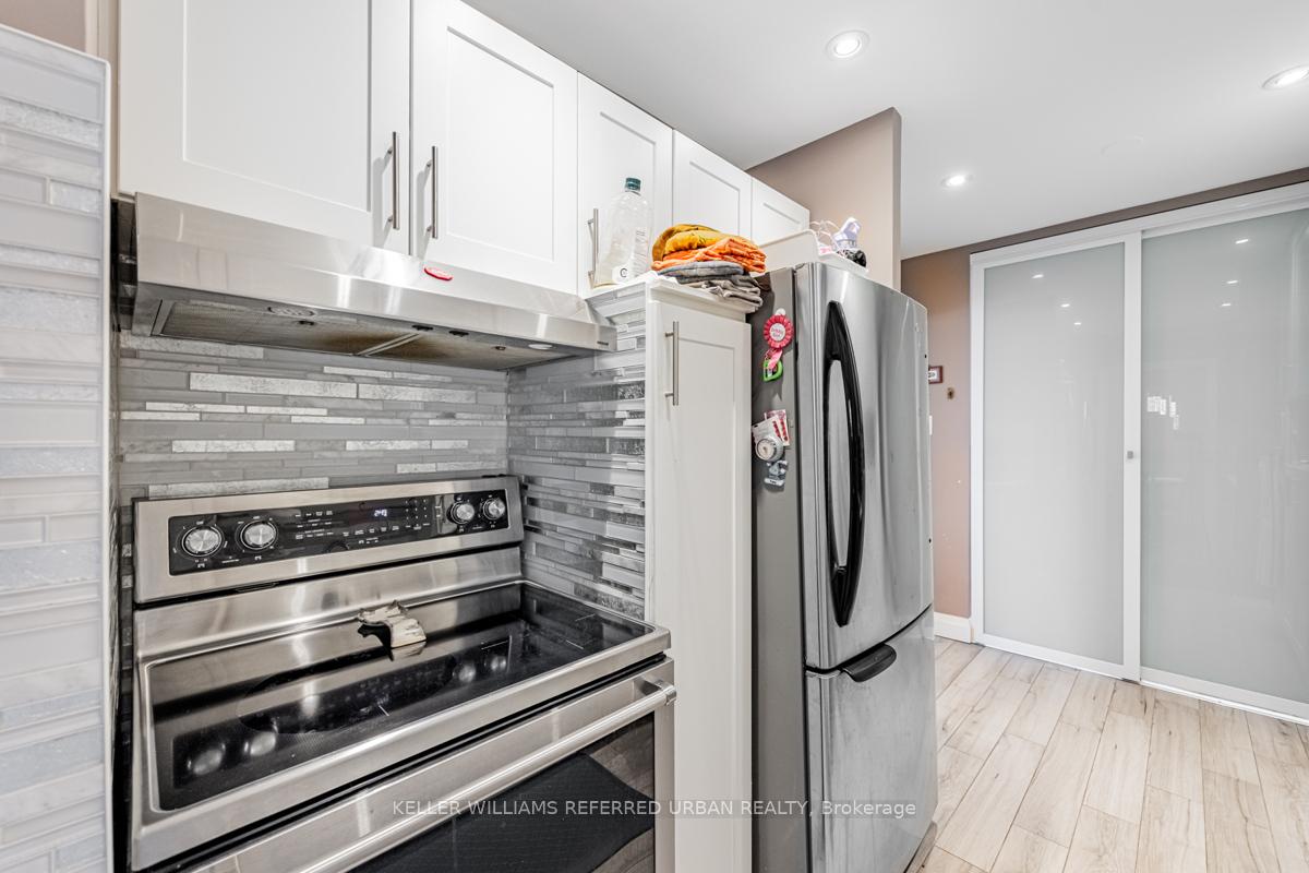 Photo 19 of Unit 1007, 3025 Queen Frederica Drive, Mississauga, Applewood — HOMEH