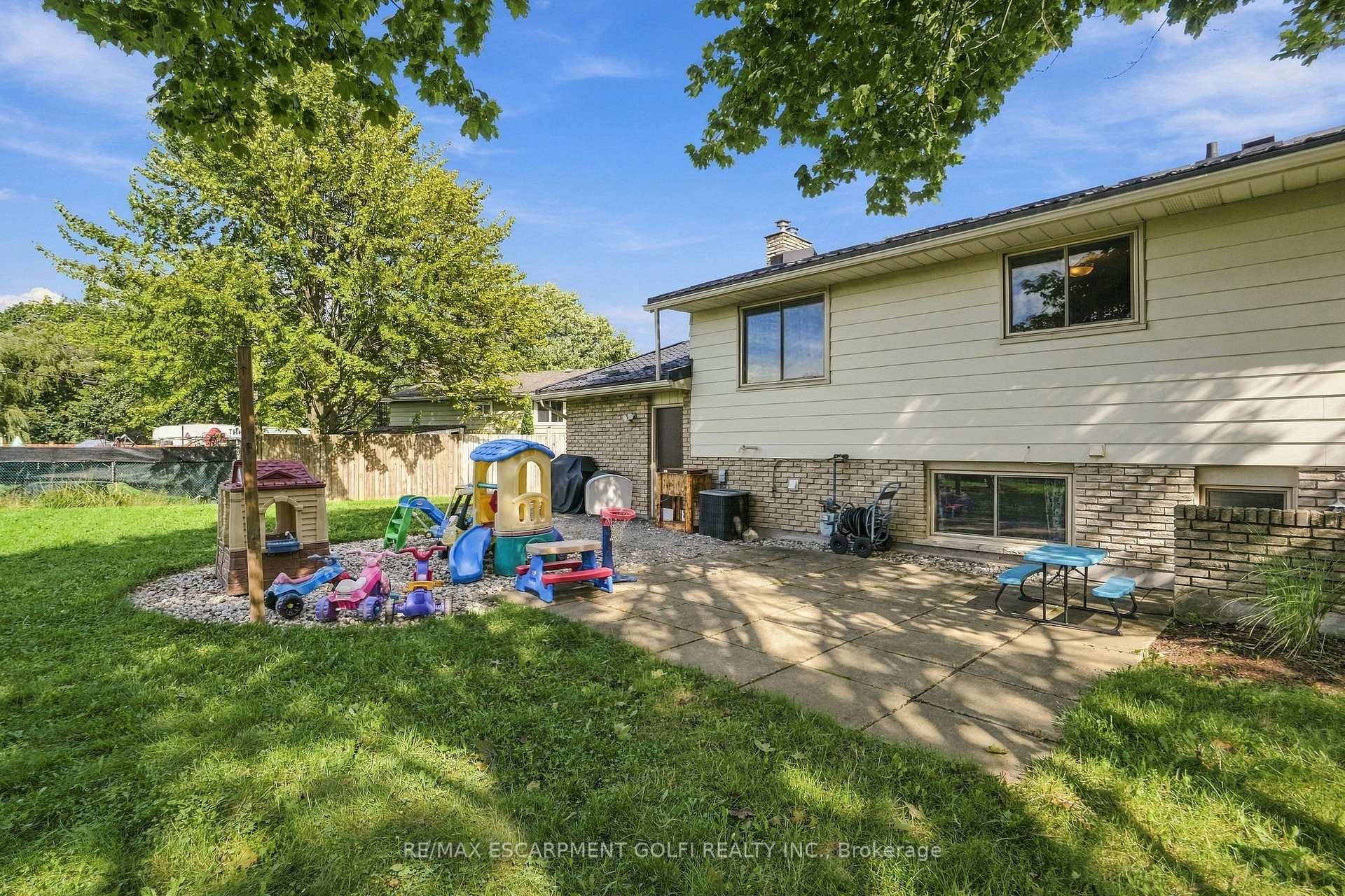 Photo 30 of 96 McGill Street, Welland, N. Welland — HOMEH