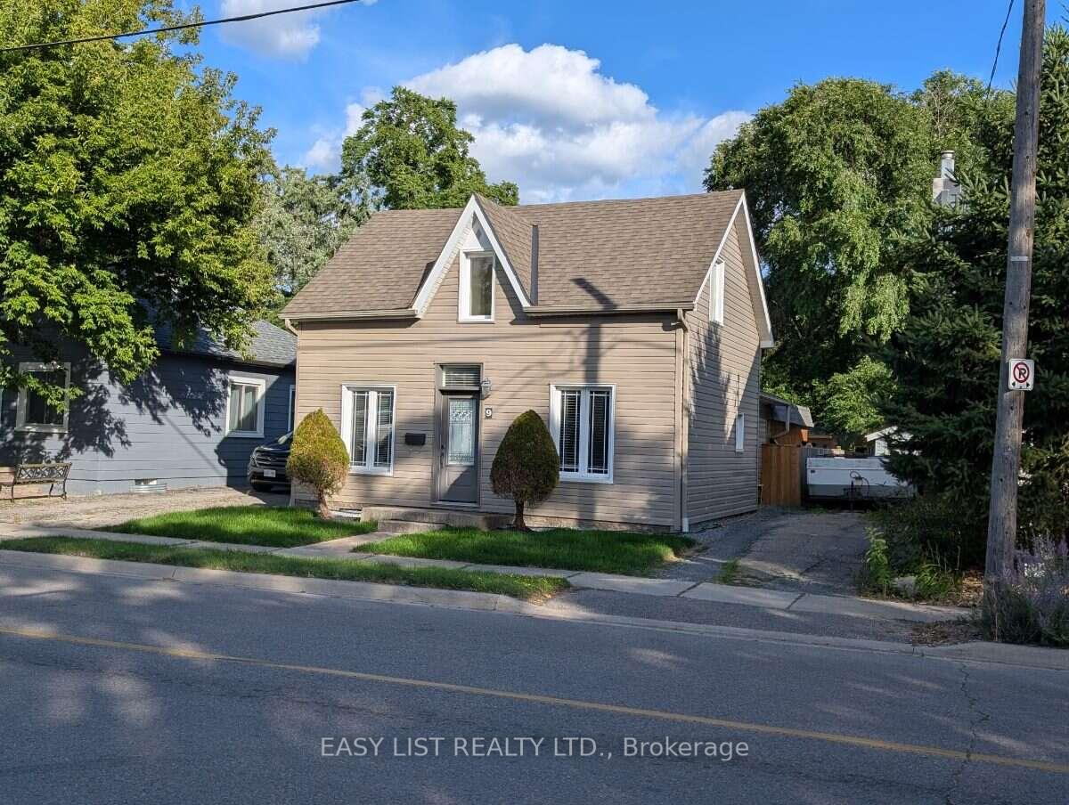 Photo 3 of 9 Jessie Street, Brampton, Downtown Brampton — HOMEH