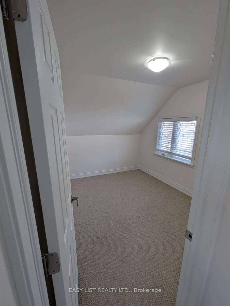 Photo 20 of 9 Jessie Street, Brampton, Downtown Brampton — HOMEH