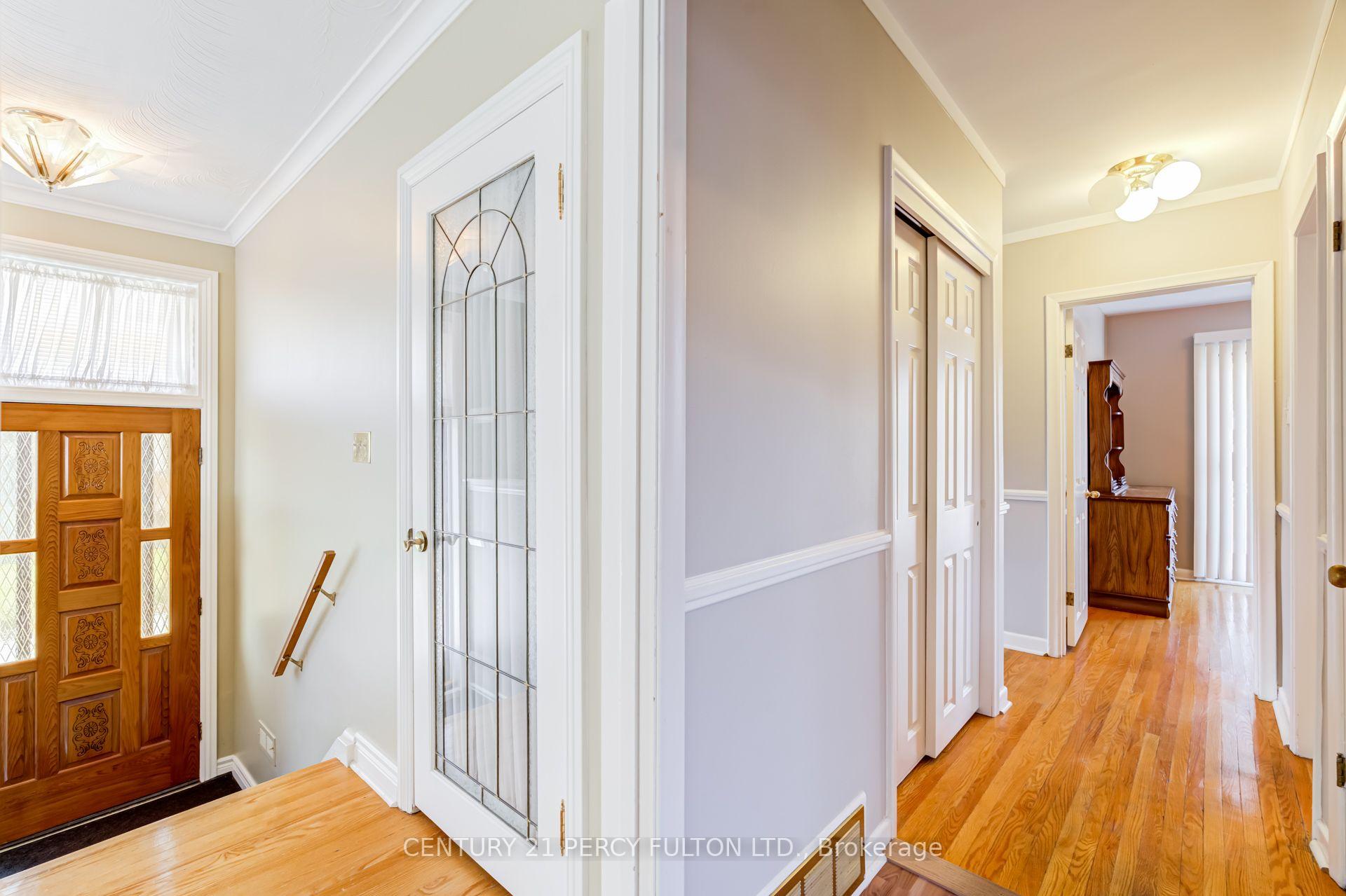 Photo 17 of 10 Dunlop Avenue, Scarborough, Clairlea-Birchmount — HOMEH