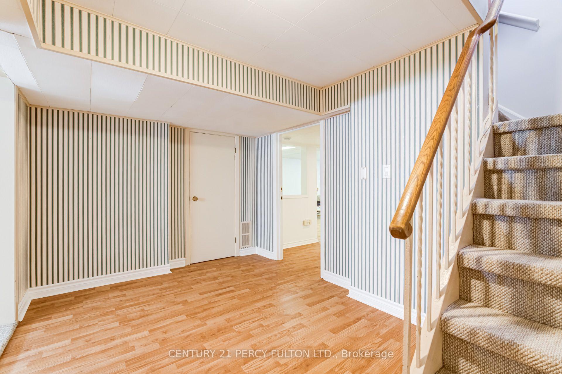 Photo 27 of 10 Dunlop Avenue, Scarborough, Clairlea-Birchmount — HOMEH