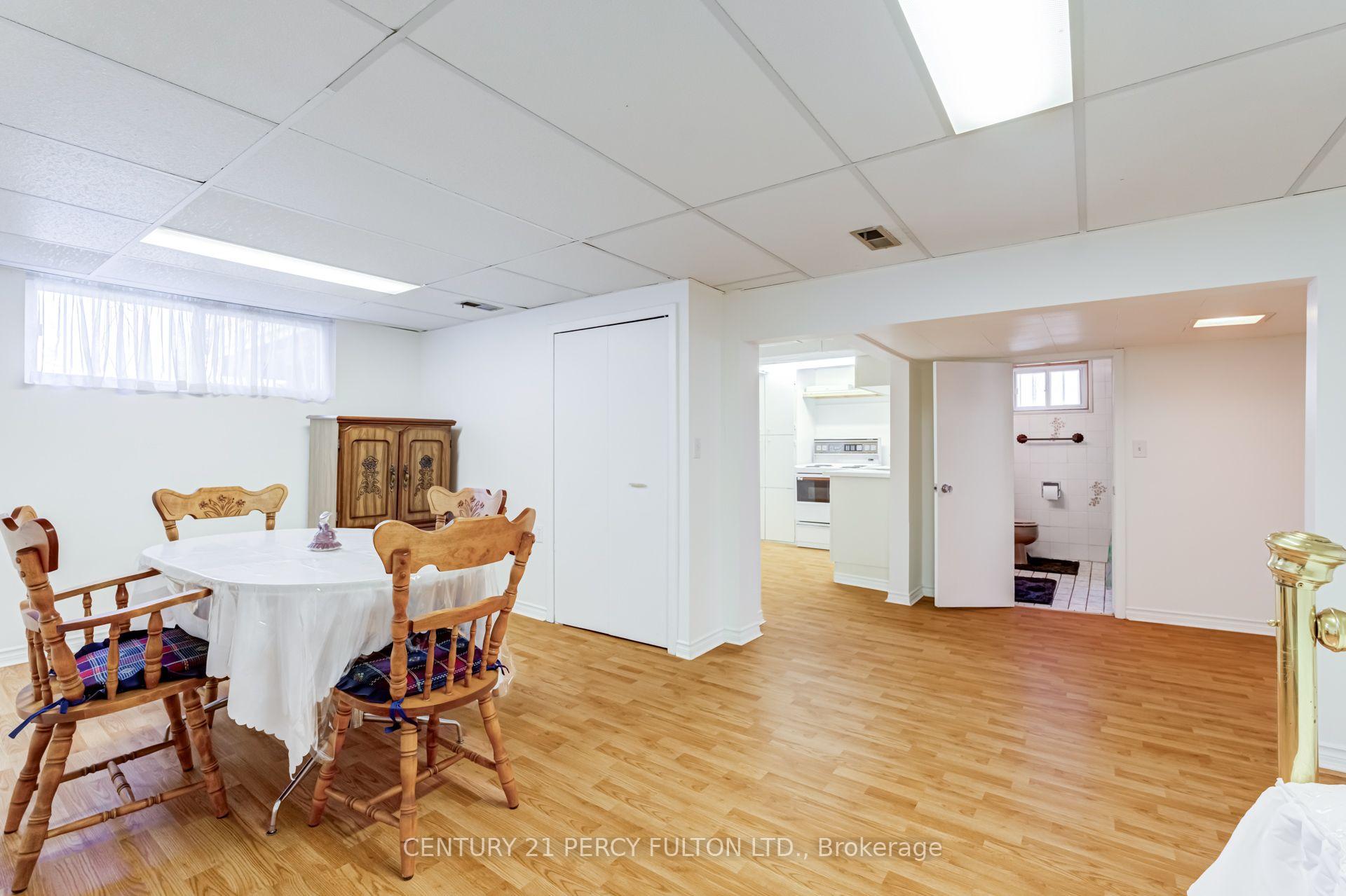 Photo 32 of 10 Dunlop Avenue, Scarborough, Clairlea-Birchmount — HOMEH