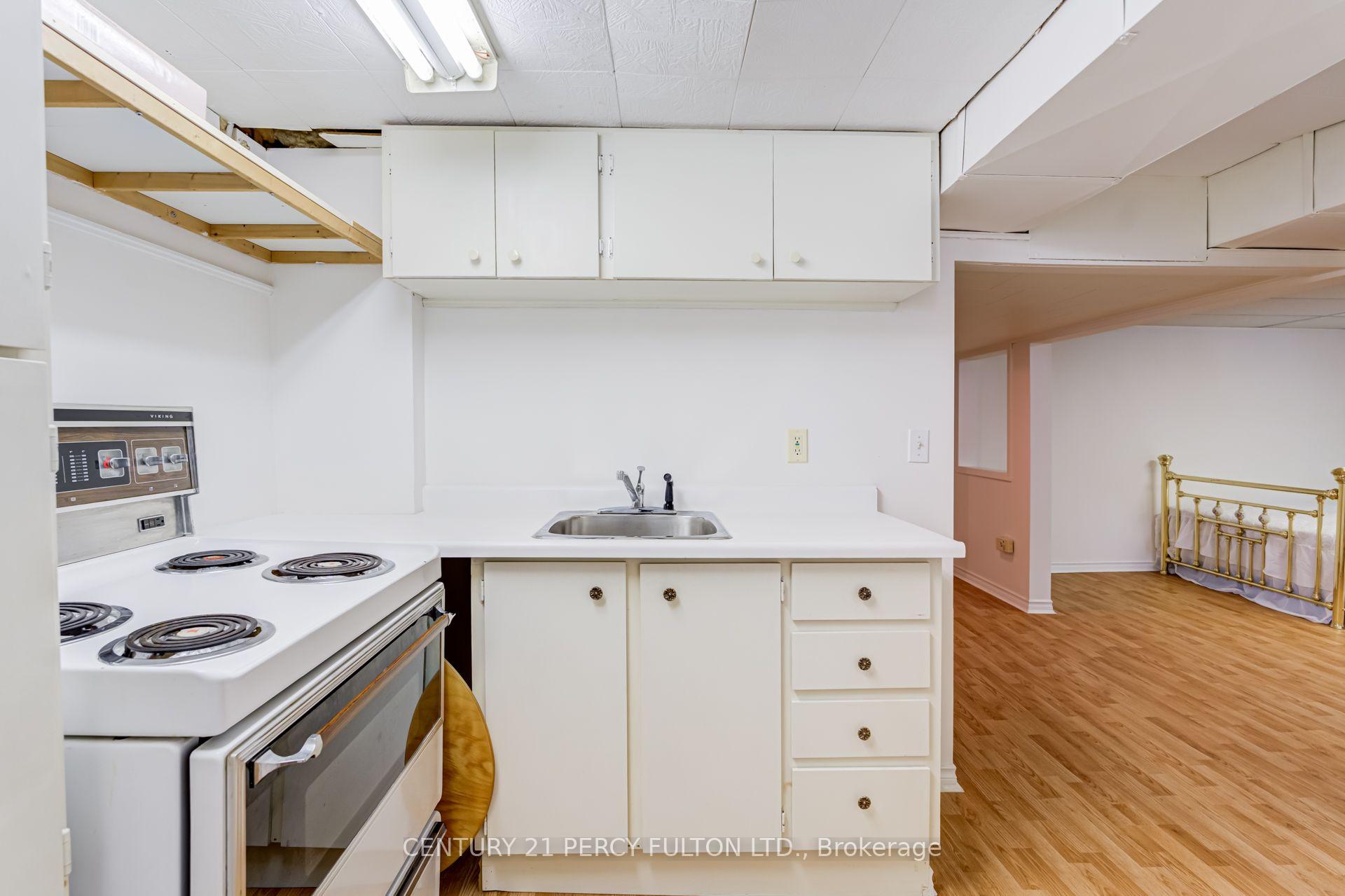 Photo 35 of 10 Dunlop Avenue, Scarborough, Clairlea-Birchmount — HOMEH