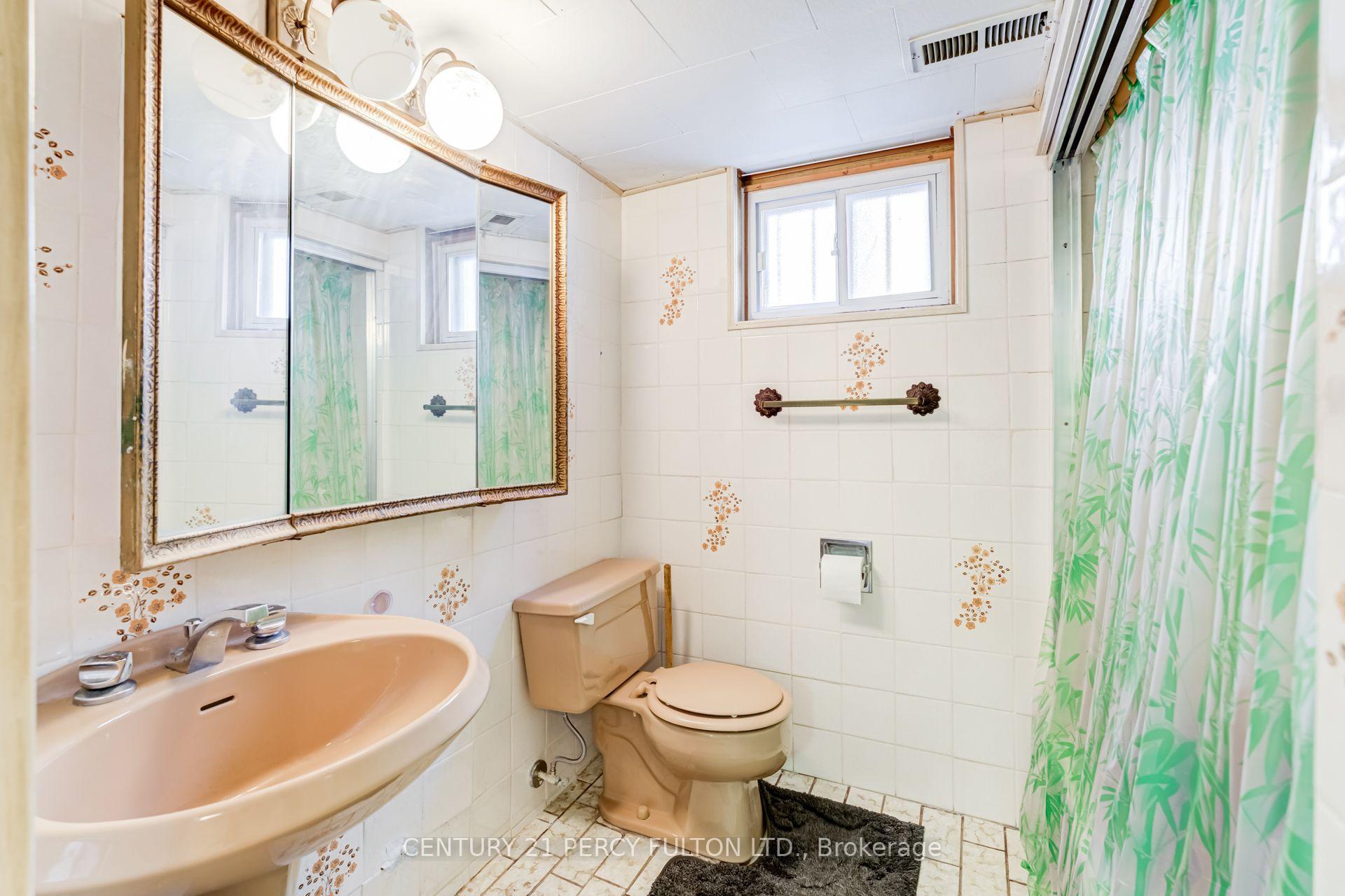 Photo 36 of 10 Dunlop Avenue, Scarborough, Clairlea-Birchmount — HOMEH