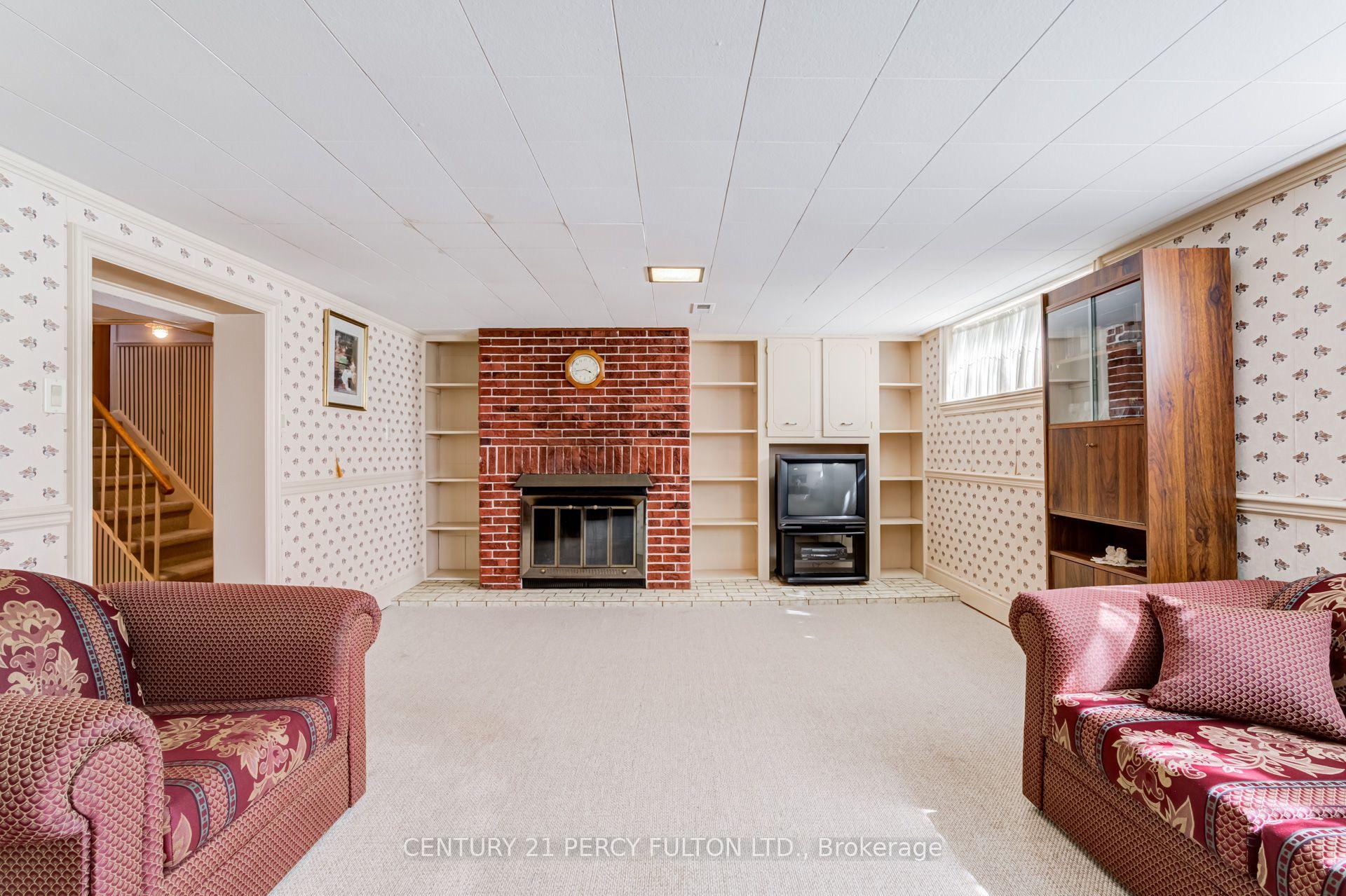 Photo 38 of 10 Dunlop Avenue, Scarborough, Clairlea-Birchmount — HOMEH