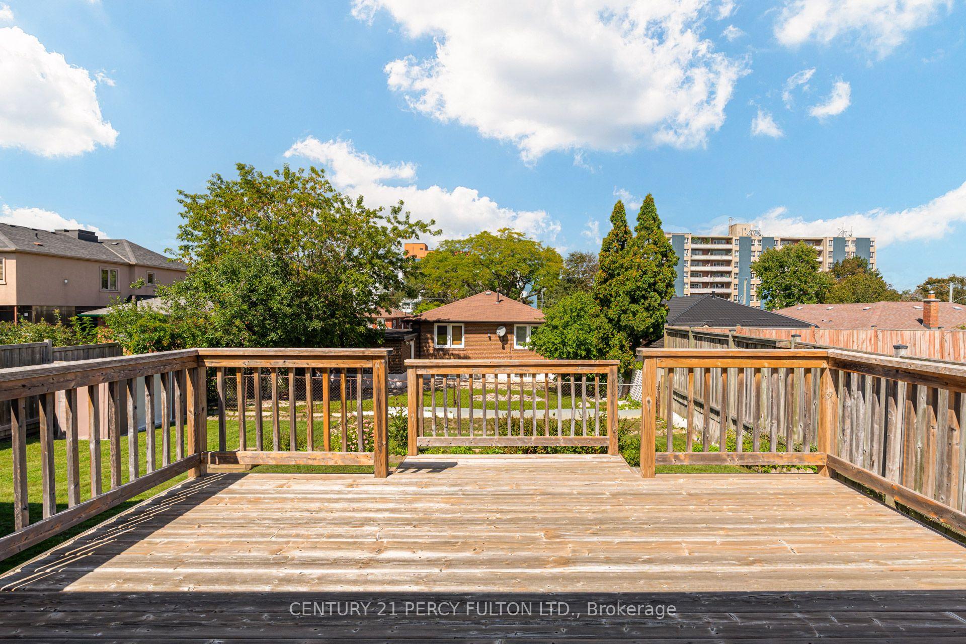 Photo 46 of 10 Dunlop Avenue, Scarborough, Clairlea-Birchmount — HOMEH