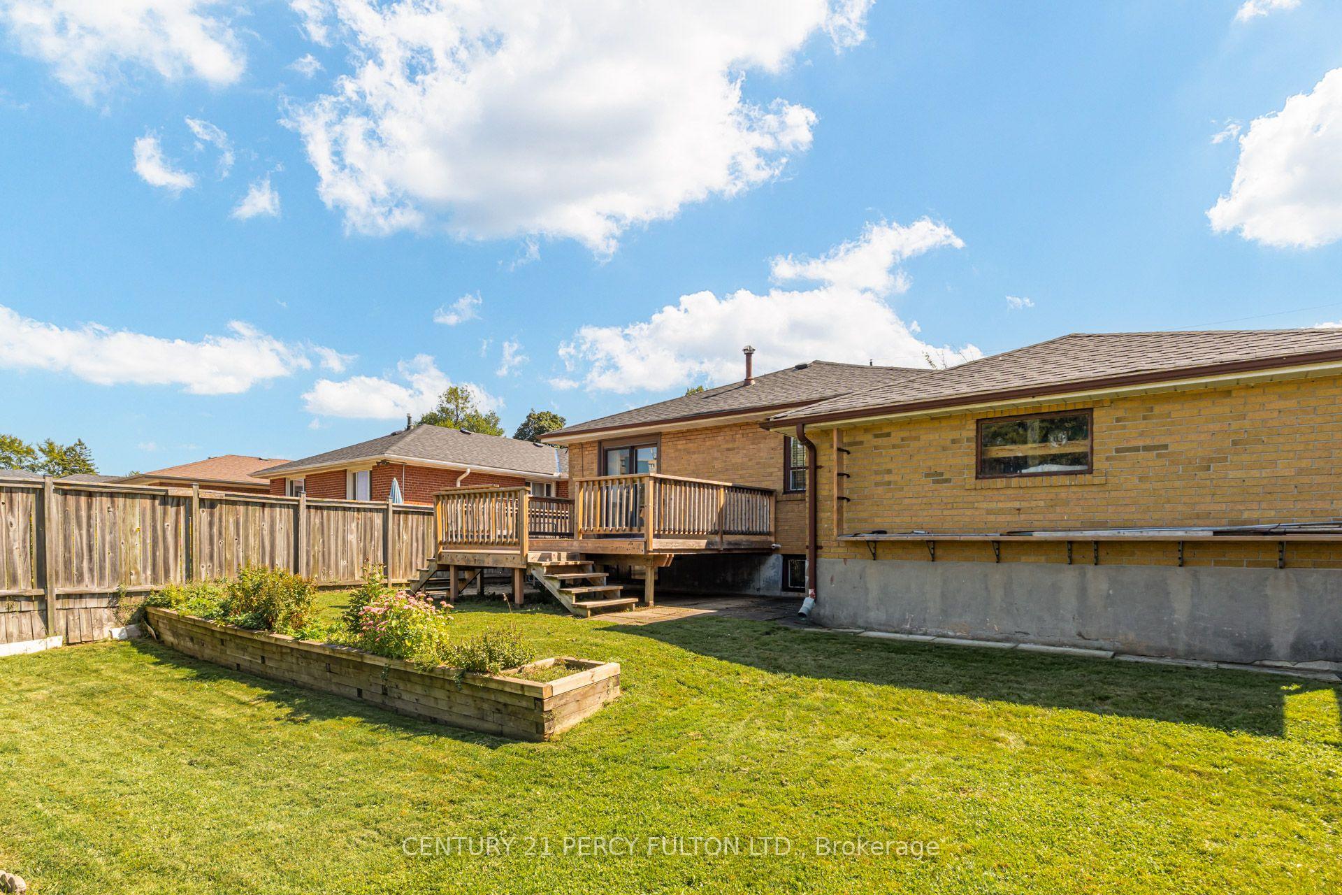 Photo 48 of 10 Dunlop Avenue, Scarborough, Clairlea-Birchmount — HOMEH