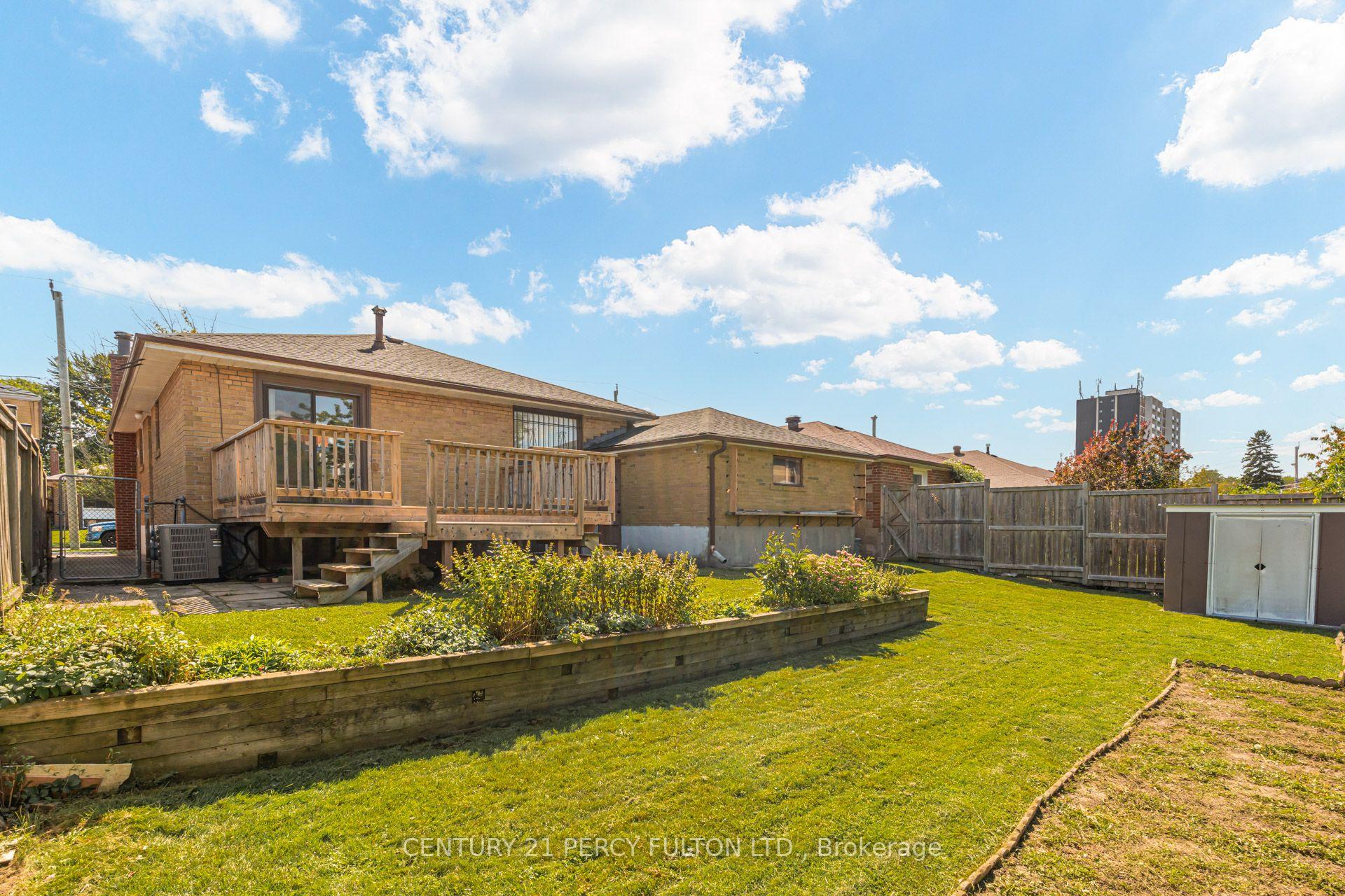Photo 49 of 10 Dunlop Avenue, Scarborough, Clairlea-Birchmount — HOMEH