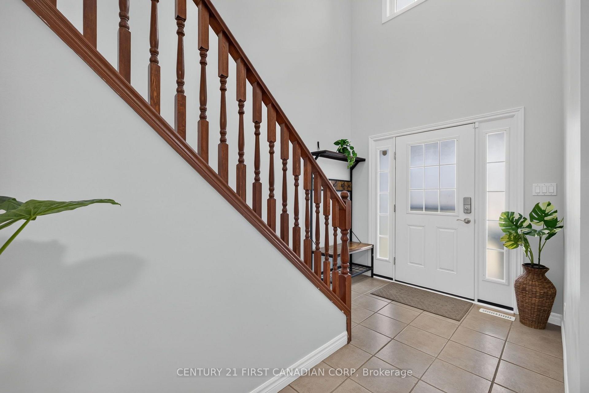 Photo 5 of 1213 Smither Road, London, North I — HOMEH