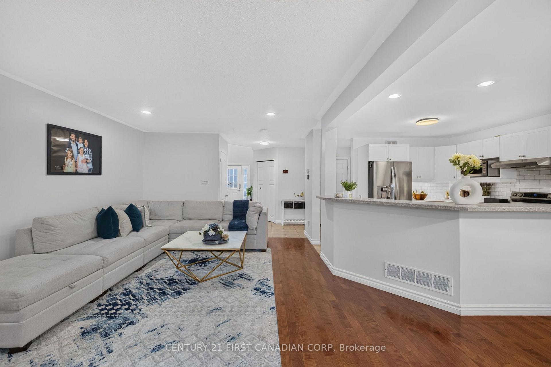 Photo 15 of 1213 Smither Road, London, North I — HOMEH