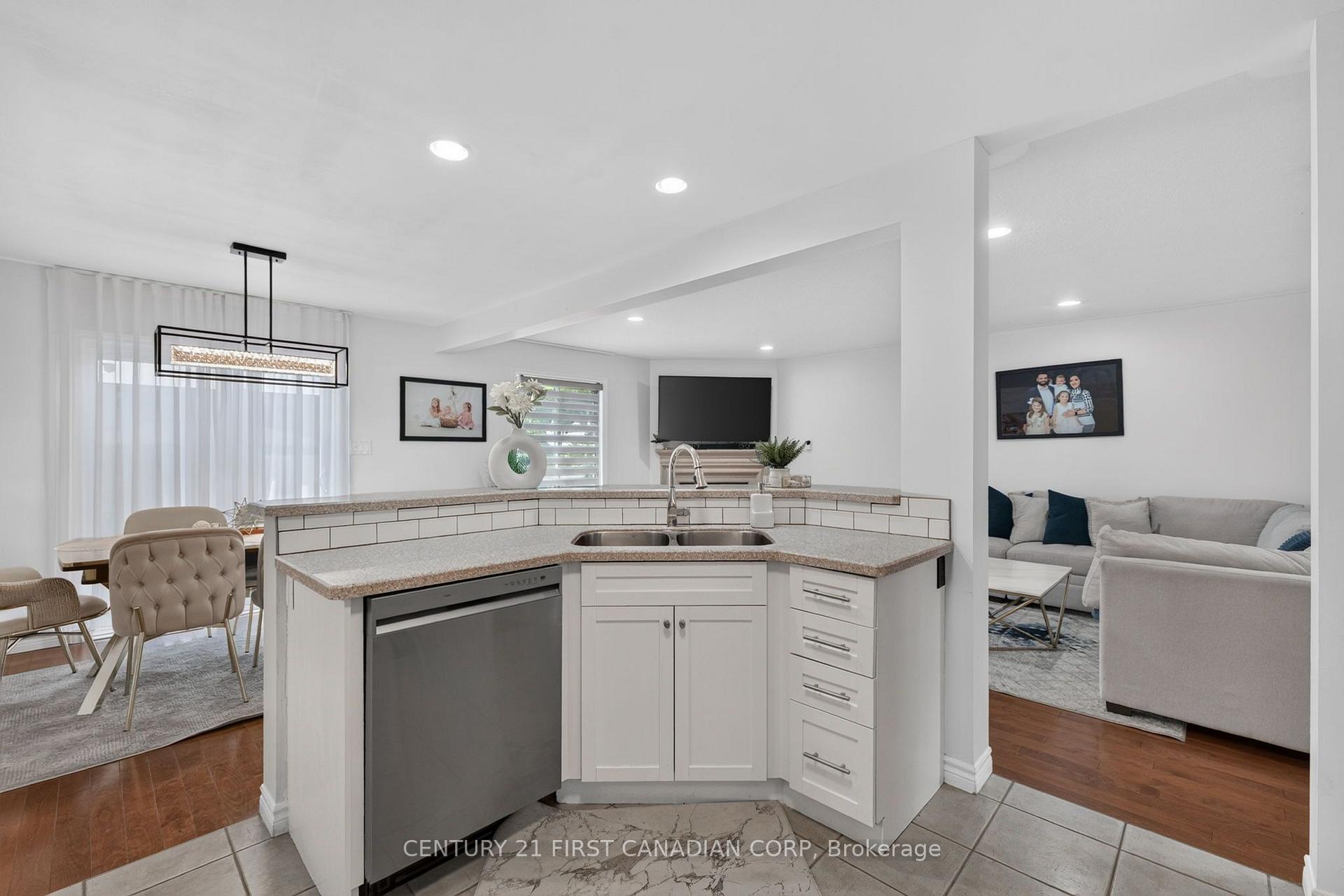 Photo 17 of 1213 Smither Road, London, North I — HOMEH