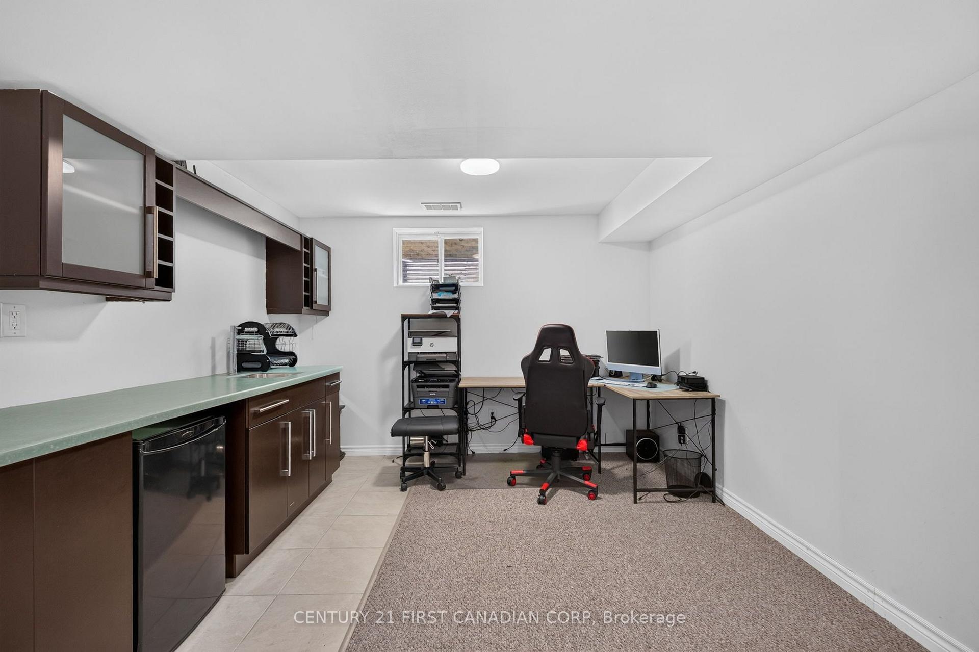Photo 23 of 1213 Smither Road, London, North I — HOMEH
