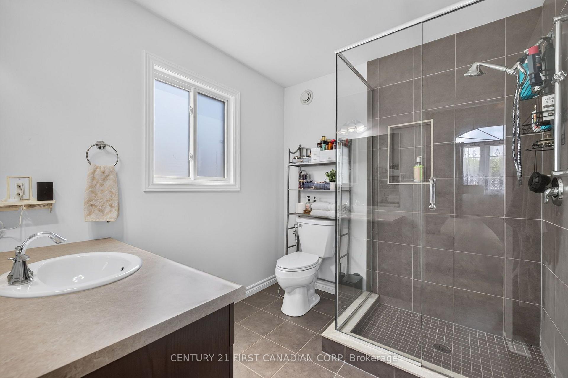 Photo 29 of 1213 Smither Road, London, North I — HOMEH
