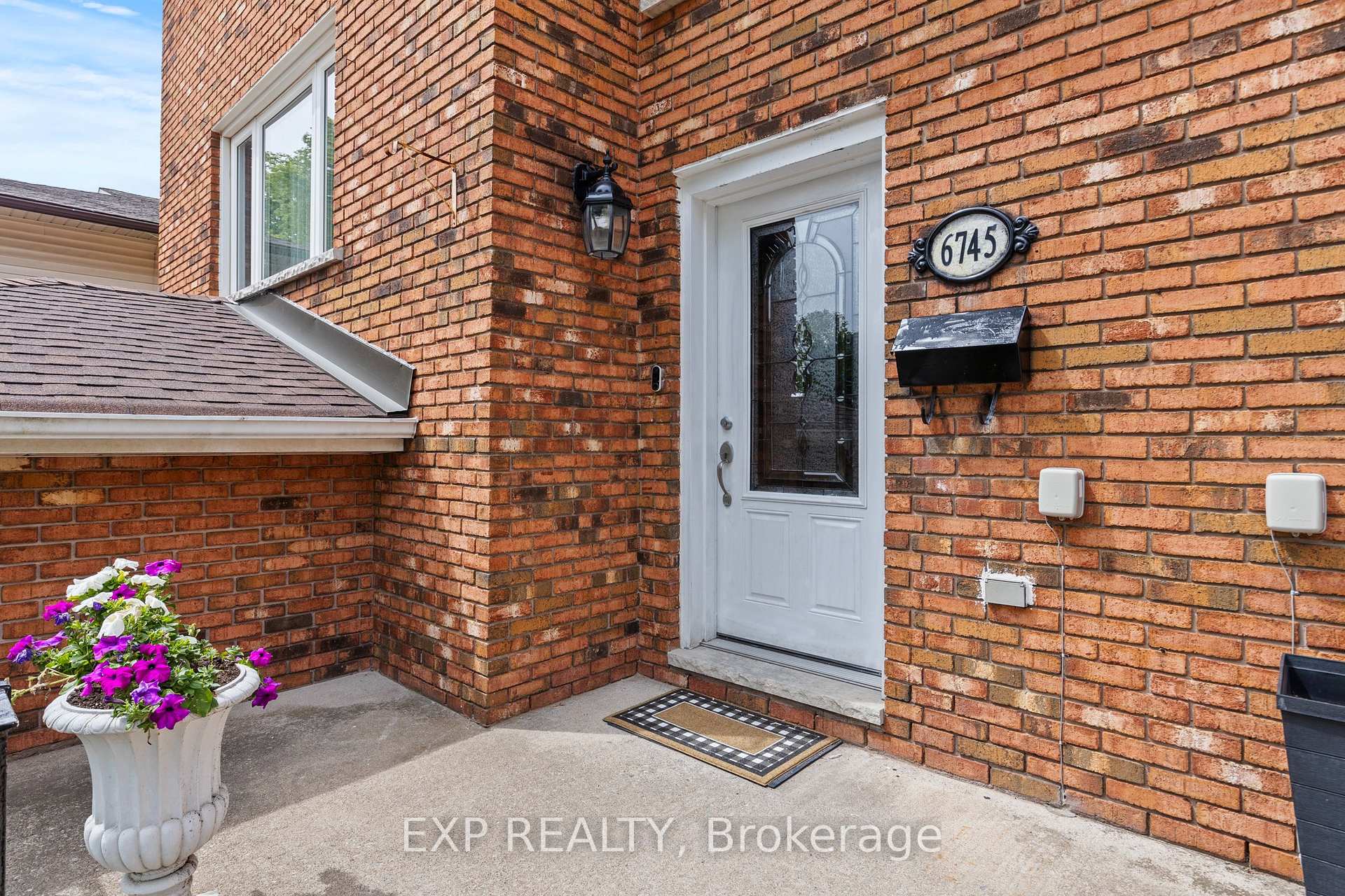 Photo 5 of 6745 Dawson Street, Niagara Falls, Morrison — HOMEH