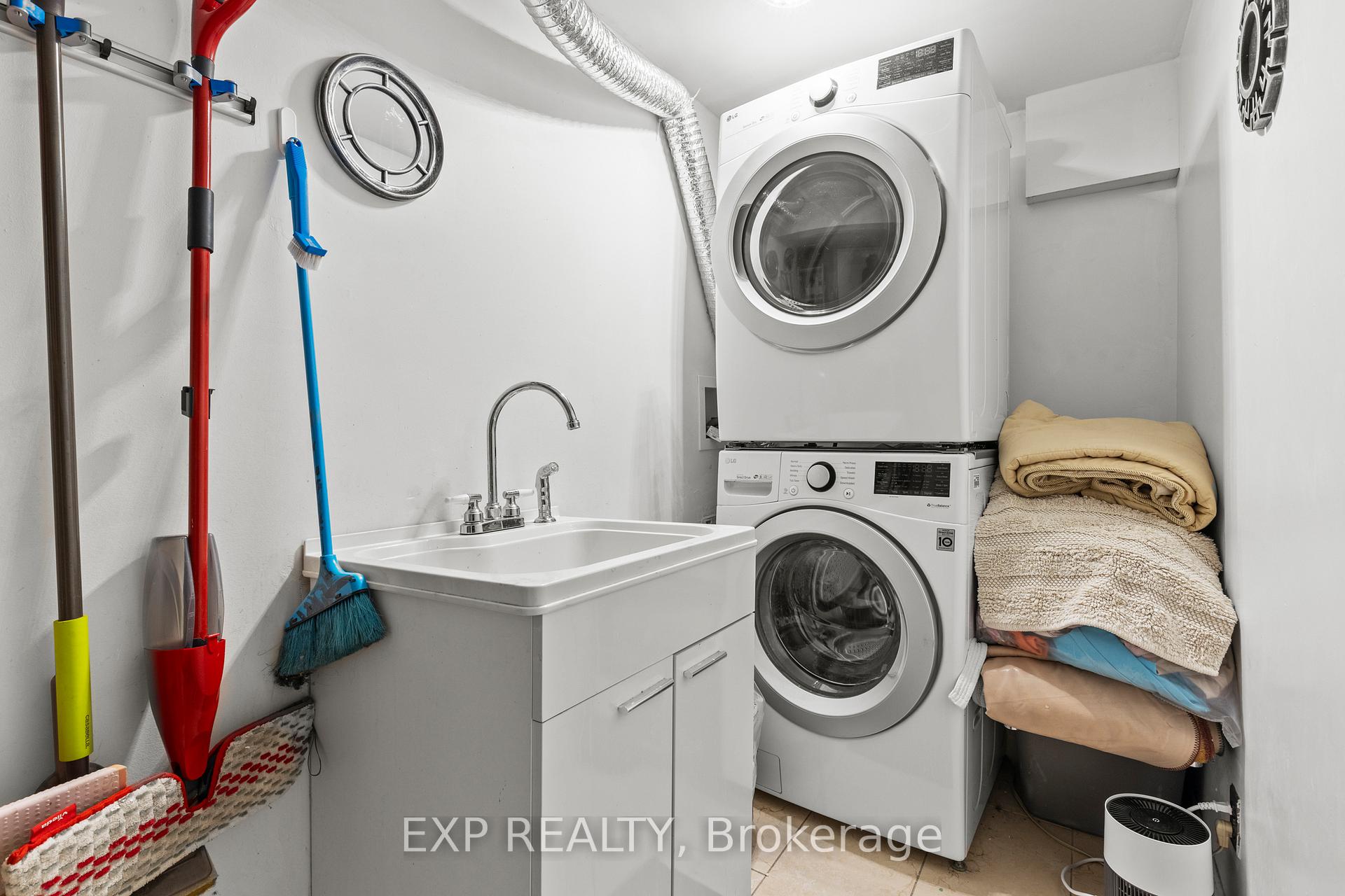 Photo 27 of 6745 Dawson Street, Niagara Falls, Morrison — HOMEH