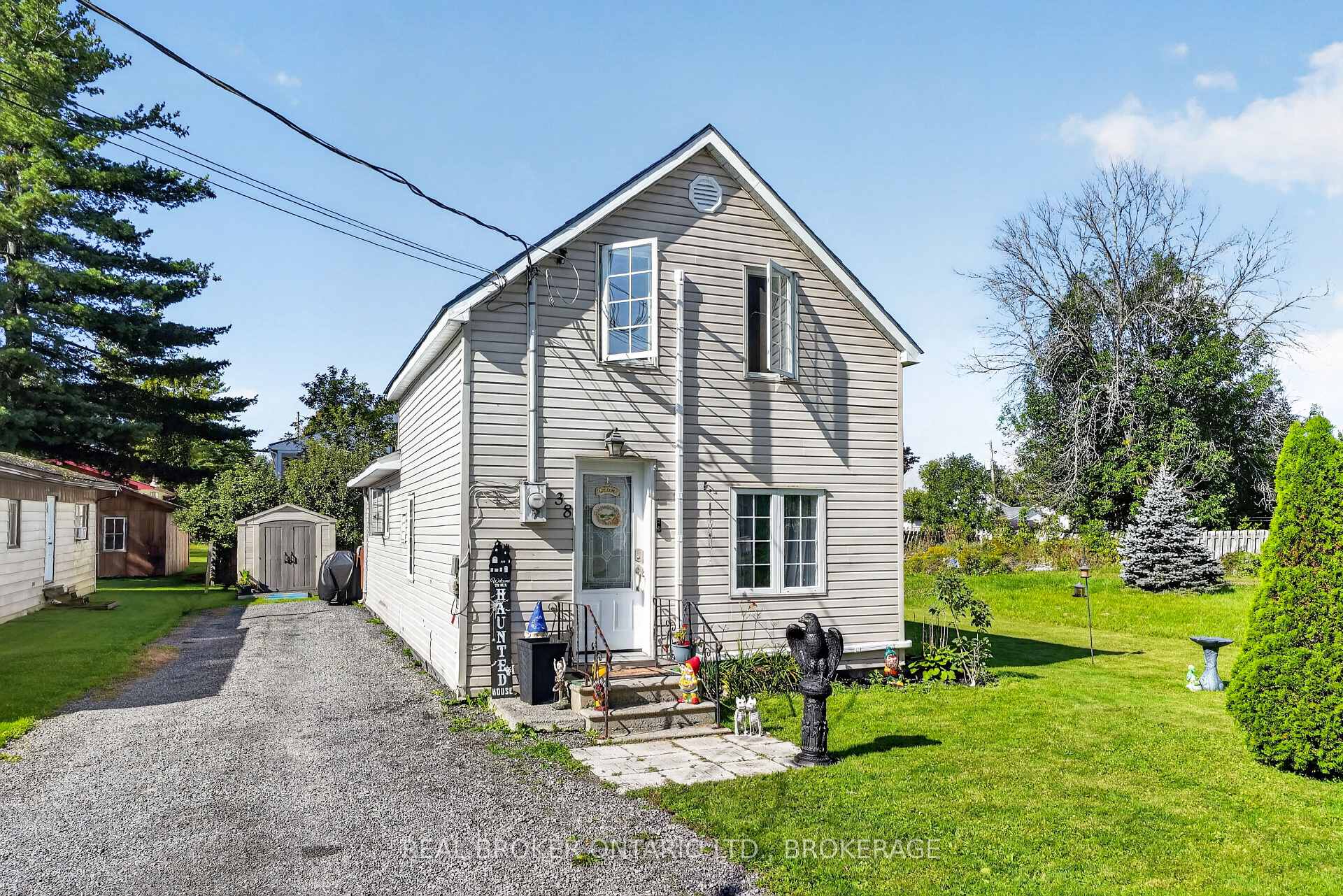 Photo 2 of 38 Broad Street, South Glengarry, Lancaster — HOMEH