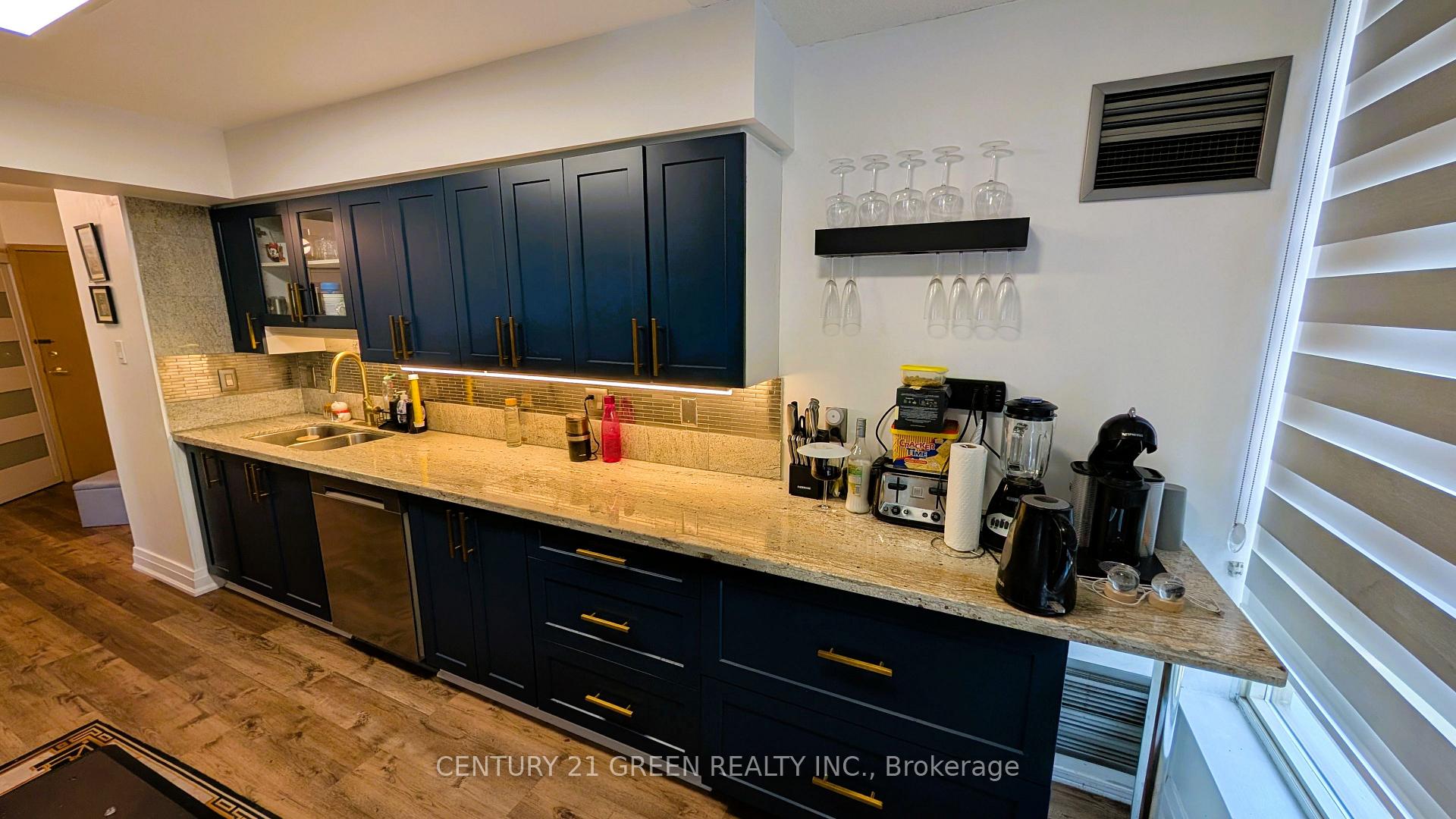 Photo 9 of Unit 1211, 55 Elm Drive, Mississauga, City Centre — HOMEH