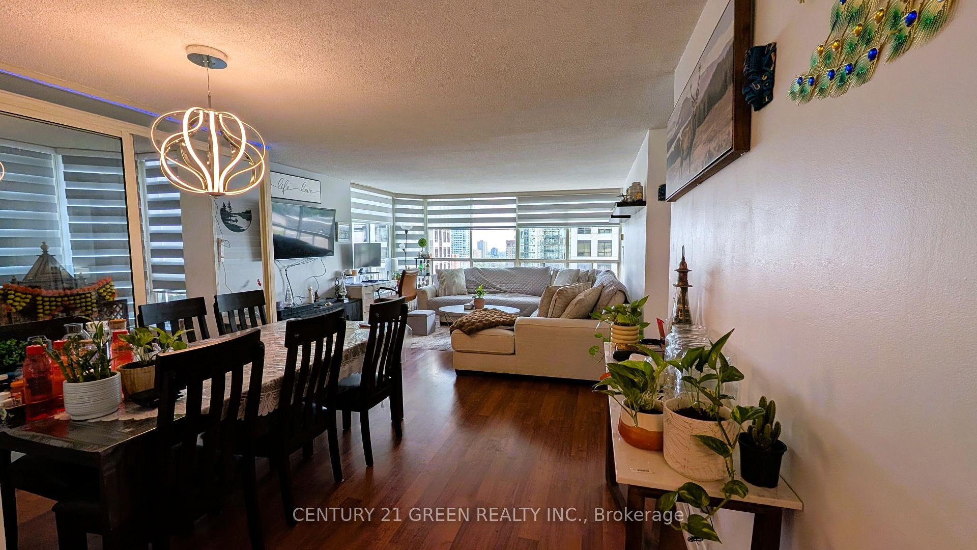 Photo 10 of Unit 1211, 55 Elm Drive, Mississauga, City Centre — HOMEH