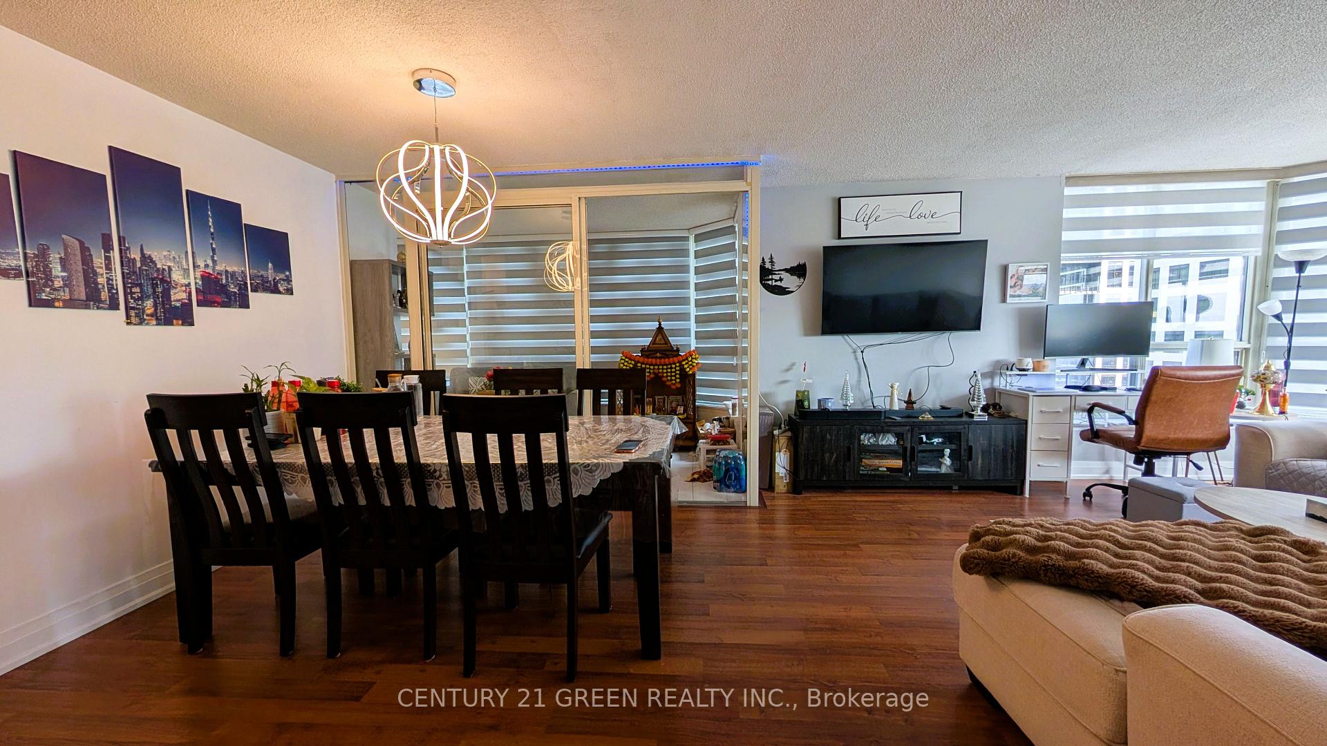 Photo 11 of Unit 1211, 55 Elm Drive, Mississauga, City Centre — HOMEH