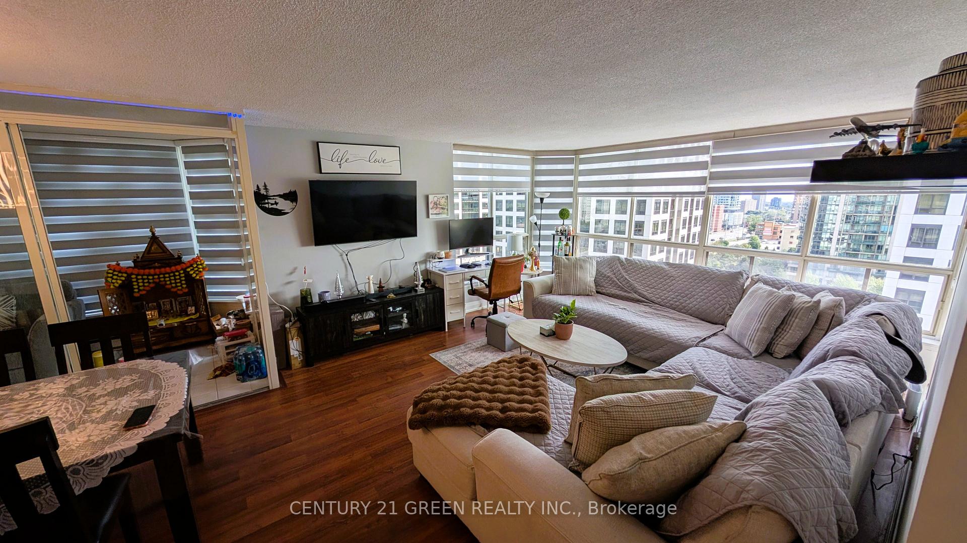Photo 12 of Unit 1211, 55 Elm Drive, Mississauga, City Centre — HOMEH