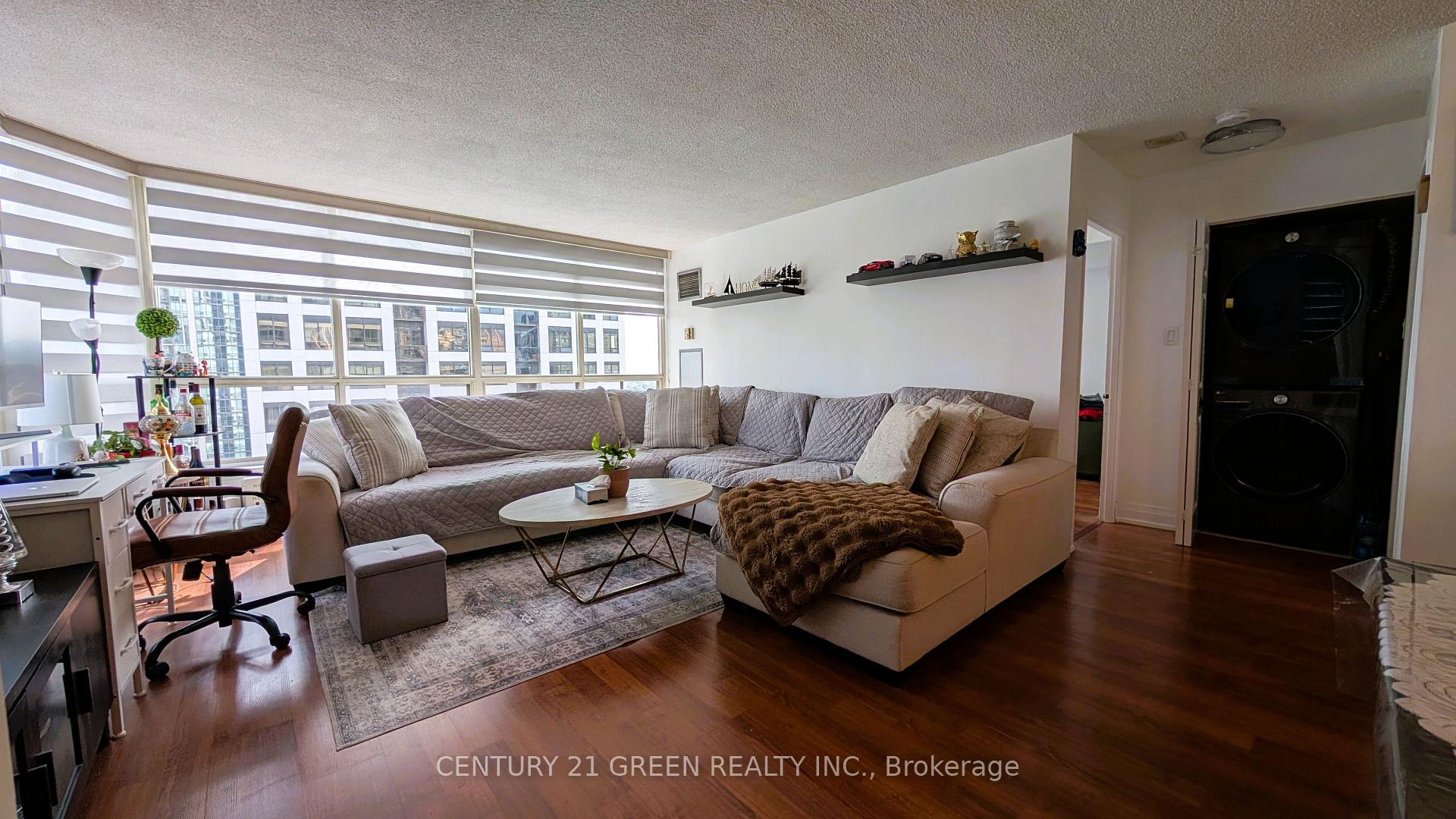 Photo 13 of Unit 1211, 55 Elm Drive, Mississauga, City Centre — HOMEH