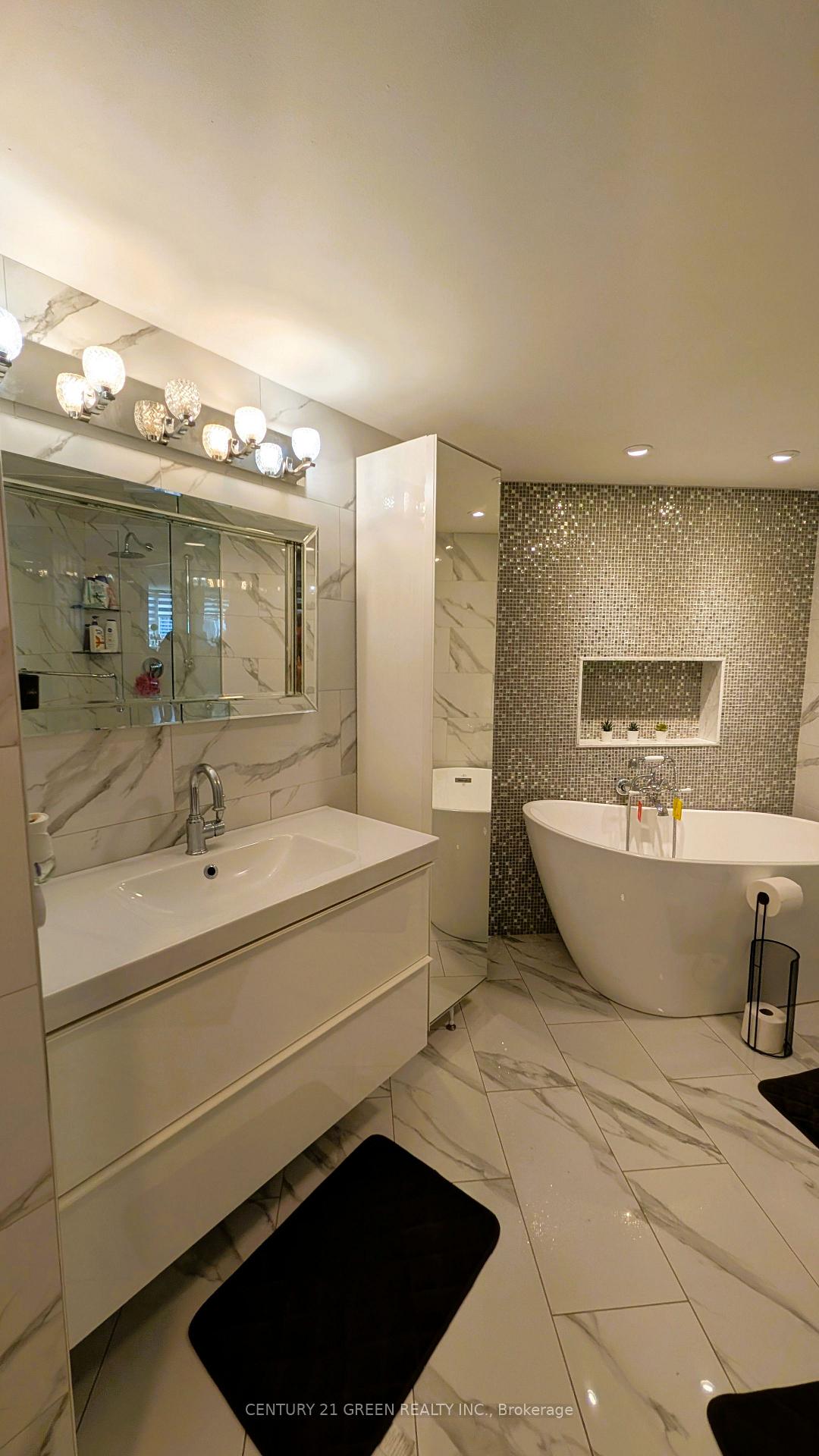 Photo 23 of Unit 1211, 55 Elm Drive, Mississauga, City Centre — HOMEH