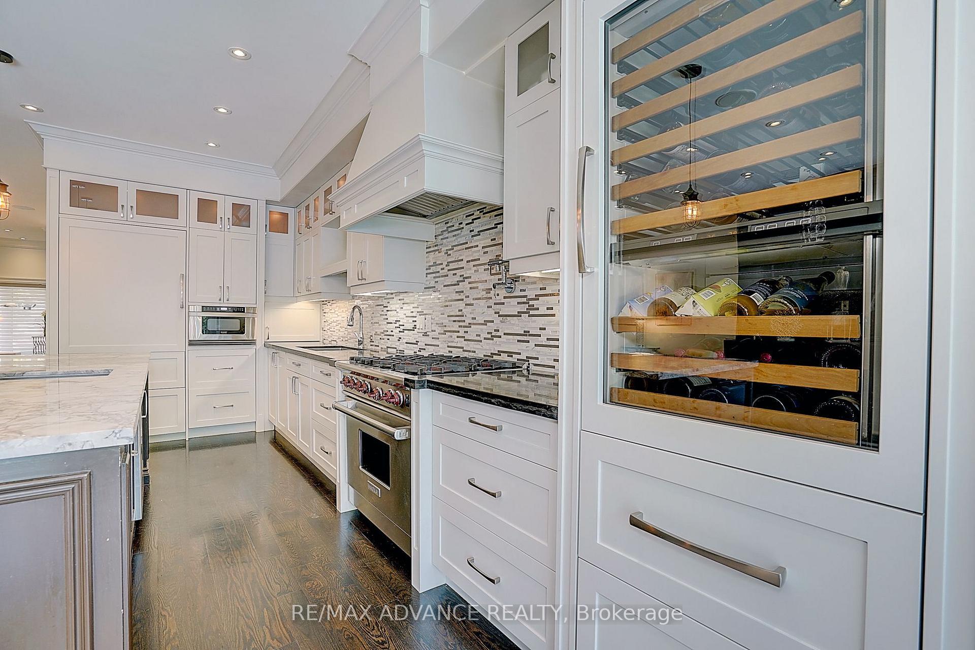 Photo 15 of 218 Cameron Avenue, North York, Lansing-Westgate — HOMEH