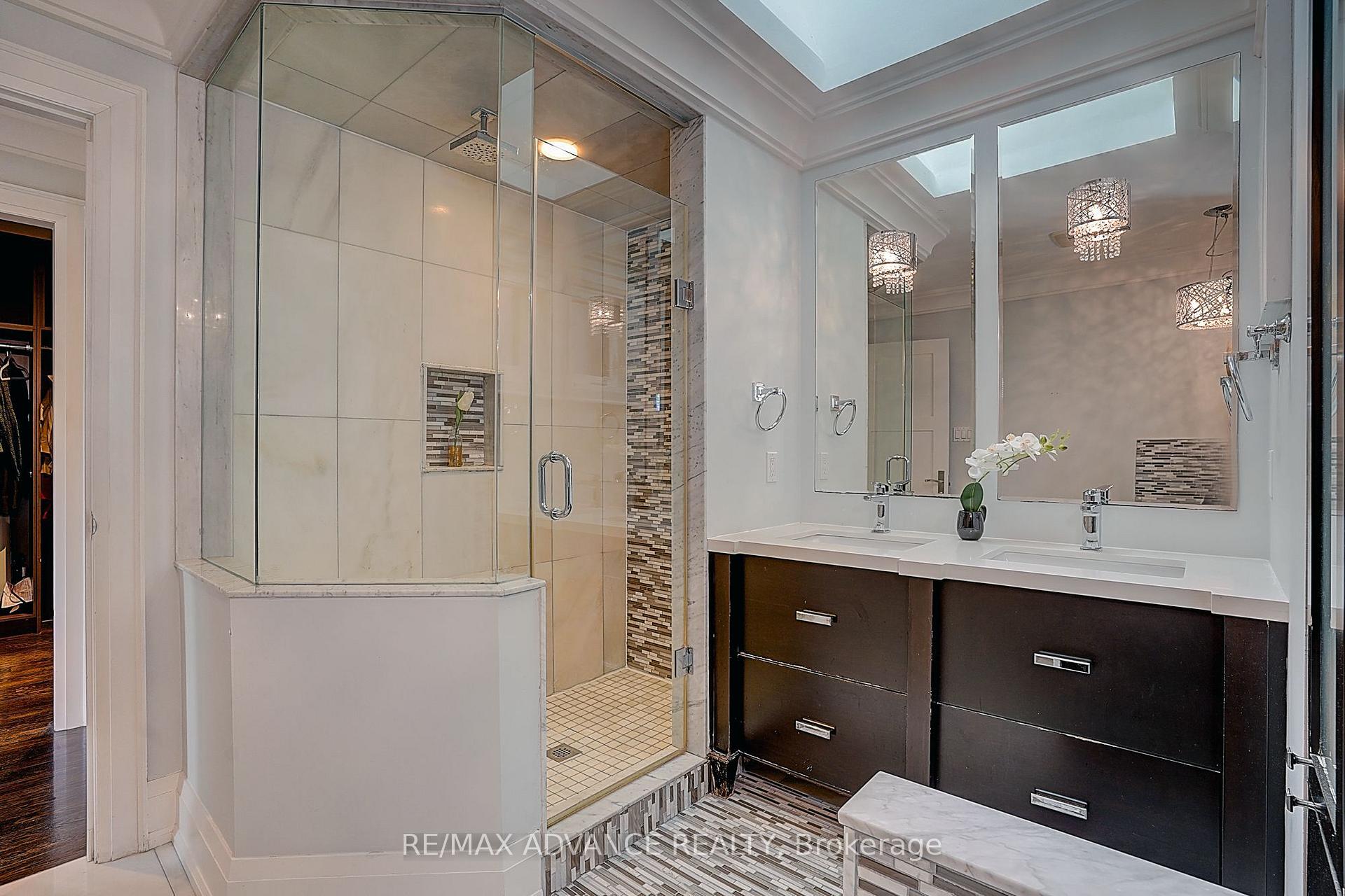 Photo 22 of 218 Cameron Avenue, North York, Lansing-Westgate — HOMEH