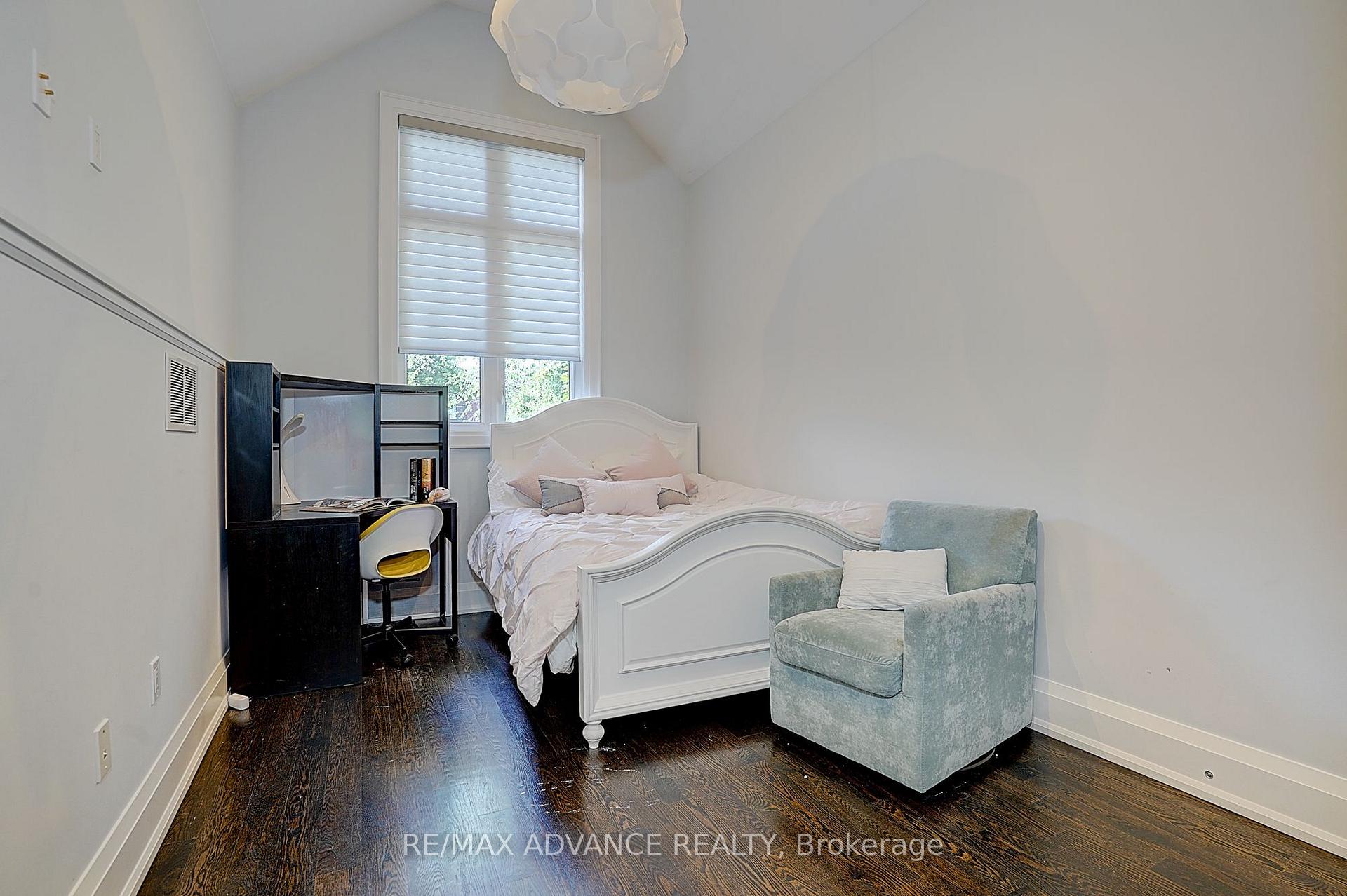 Photo 26 of 218 Cameron Avenue, North York, Lansing-Westgate — HOMEH