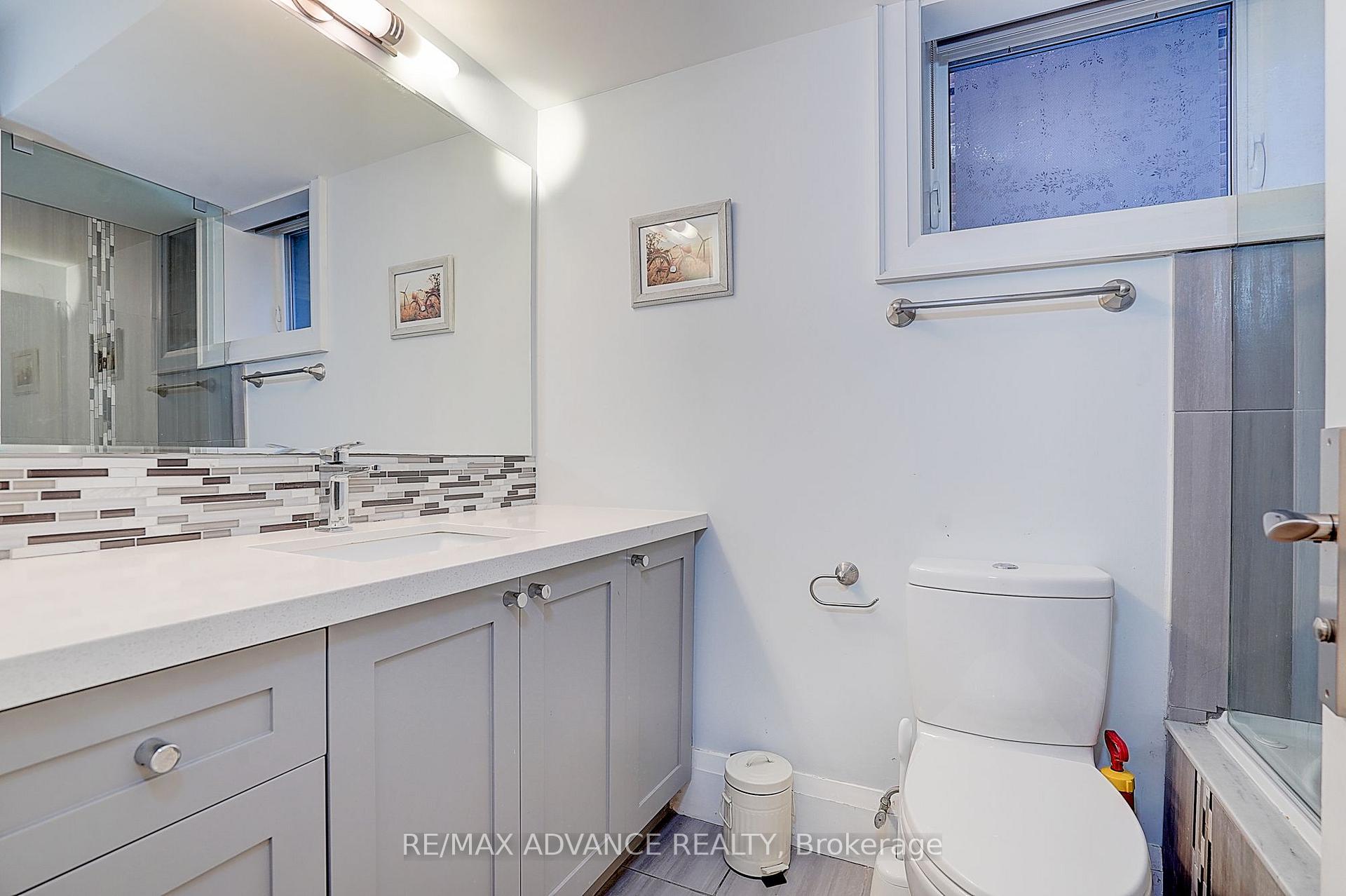Photo 38 of 218 Cameron Avenue, North York, Lansing-Westgate — HOMEH