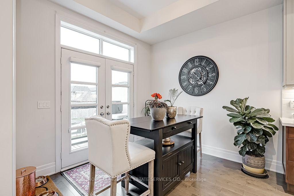 Photo 17 of 210 Dorval Drive, Oakville, West — HOMEH