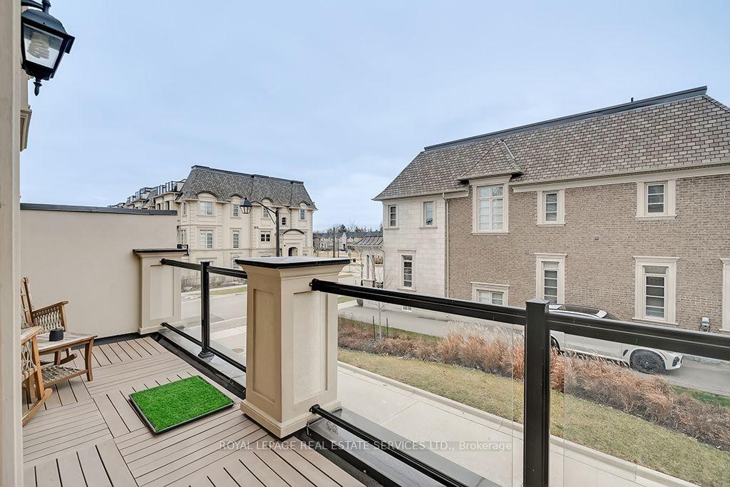 Photo 23 of 210 Dorval Drive, Oakville, West — HOMEH