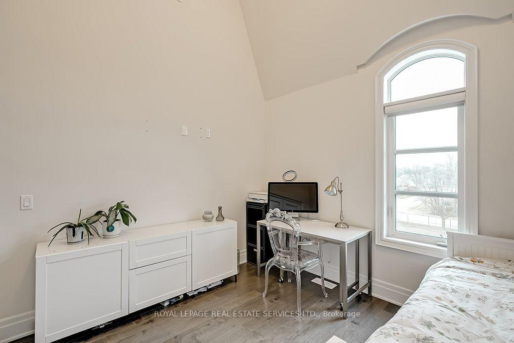 Photo 34 of 210 Dorval Drive, Oakville, West — HOMEH