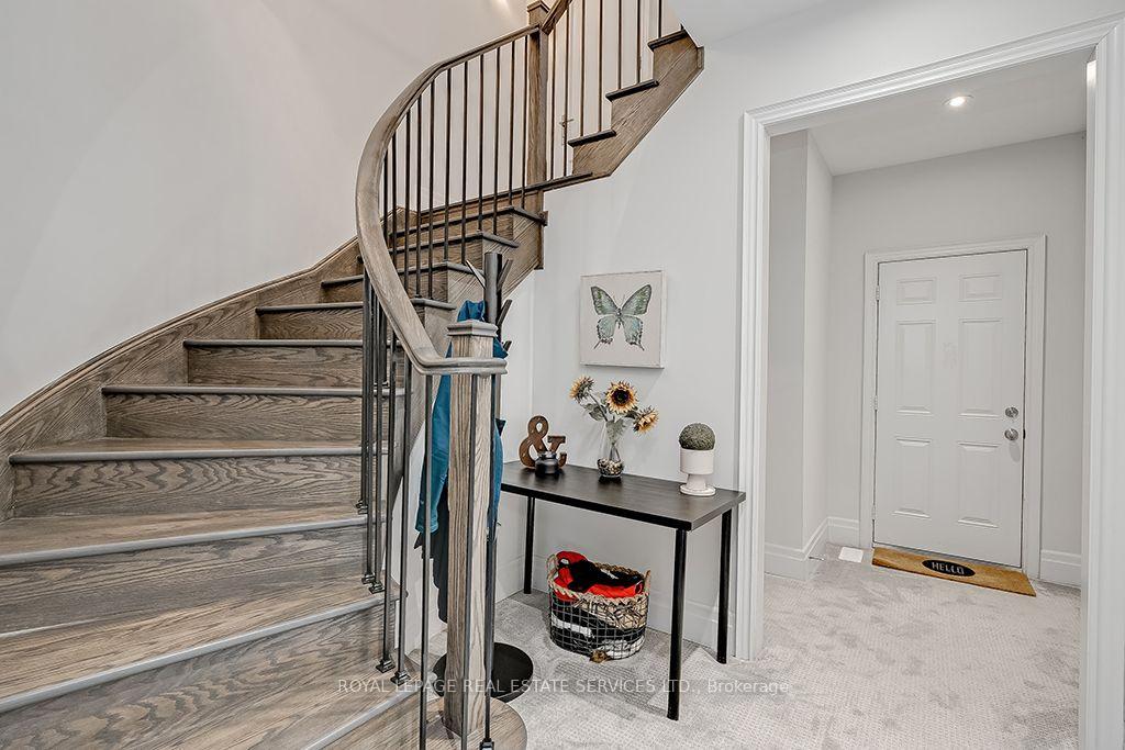 Photo 42 of 210 Dorval Drive, Oakville, West — HOMEH