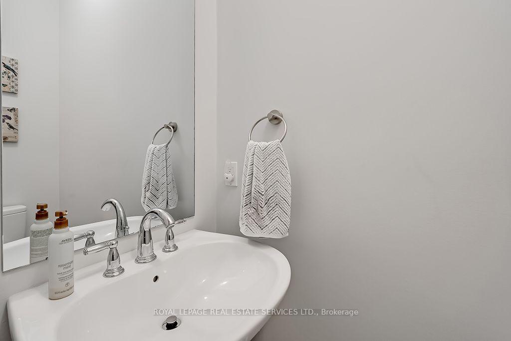 Photo 43 of 210 Dorval Drive, Oakville, West — HOMEH