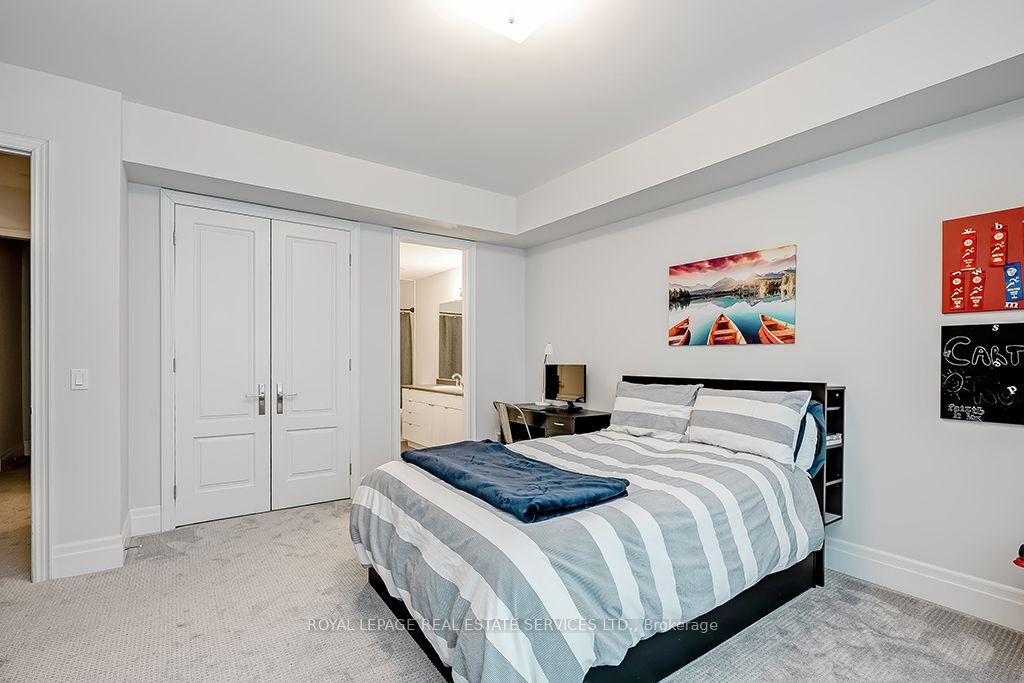 Photo 45 of 210 Dorval Drive, Oakville, West — HOMEH
