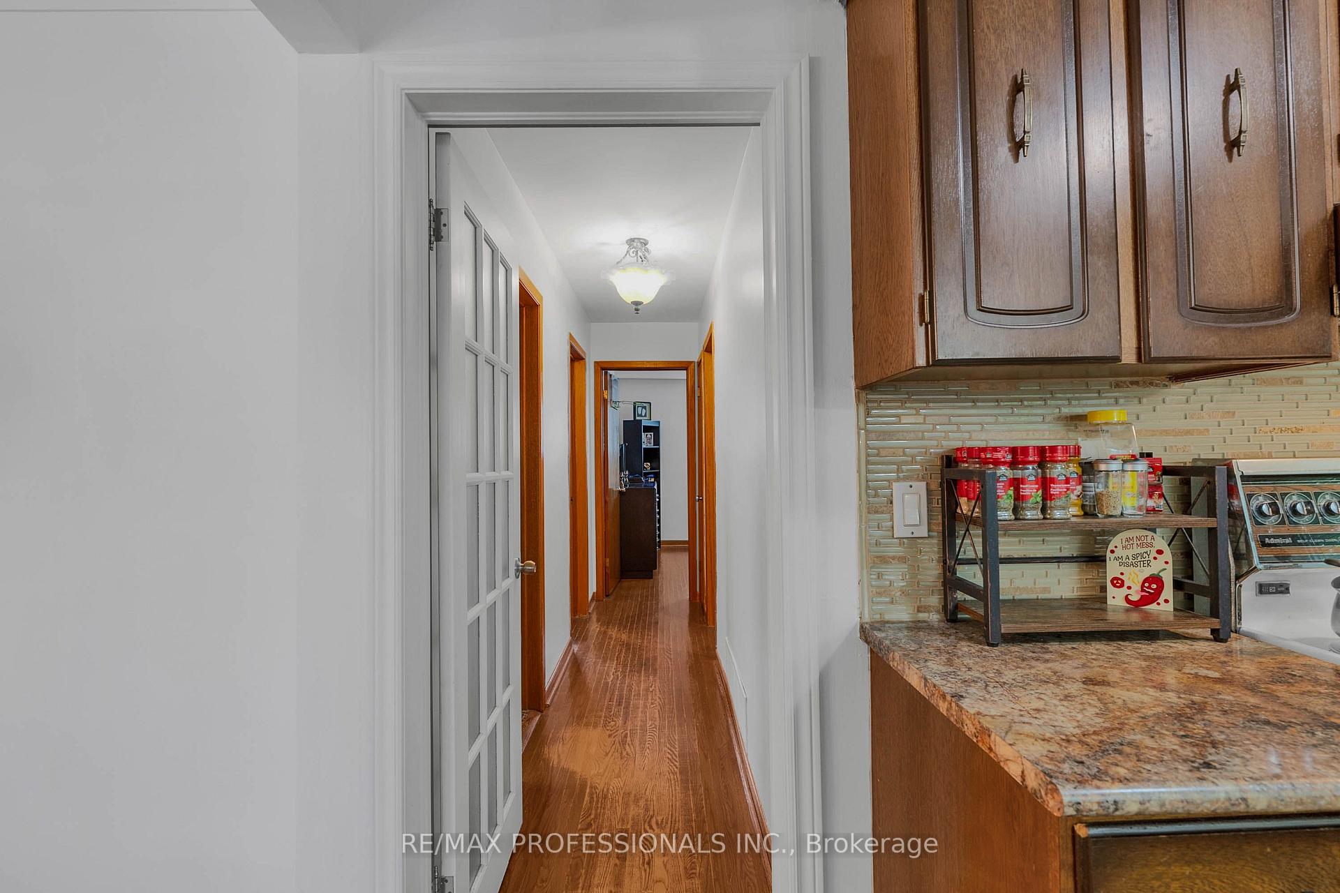 Photo 14 of 23 Anthia Drive, North York, Humber Summit — HOMEH