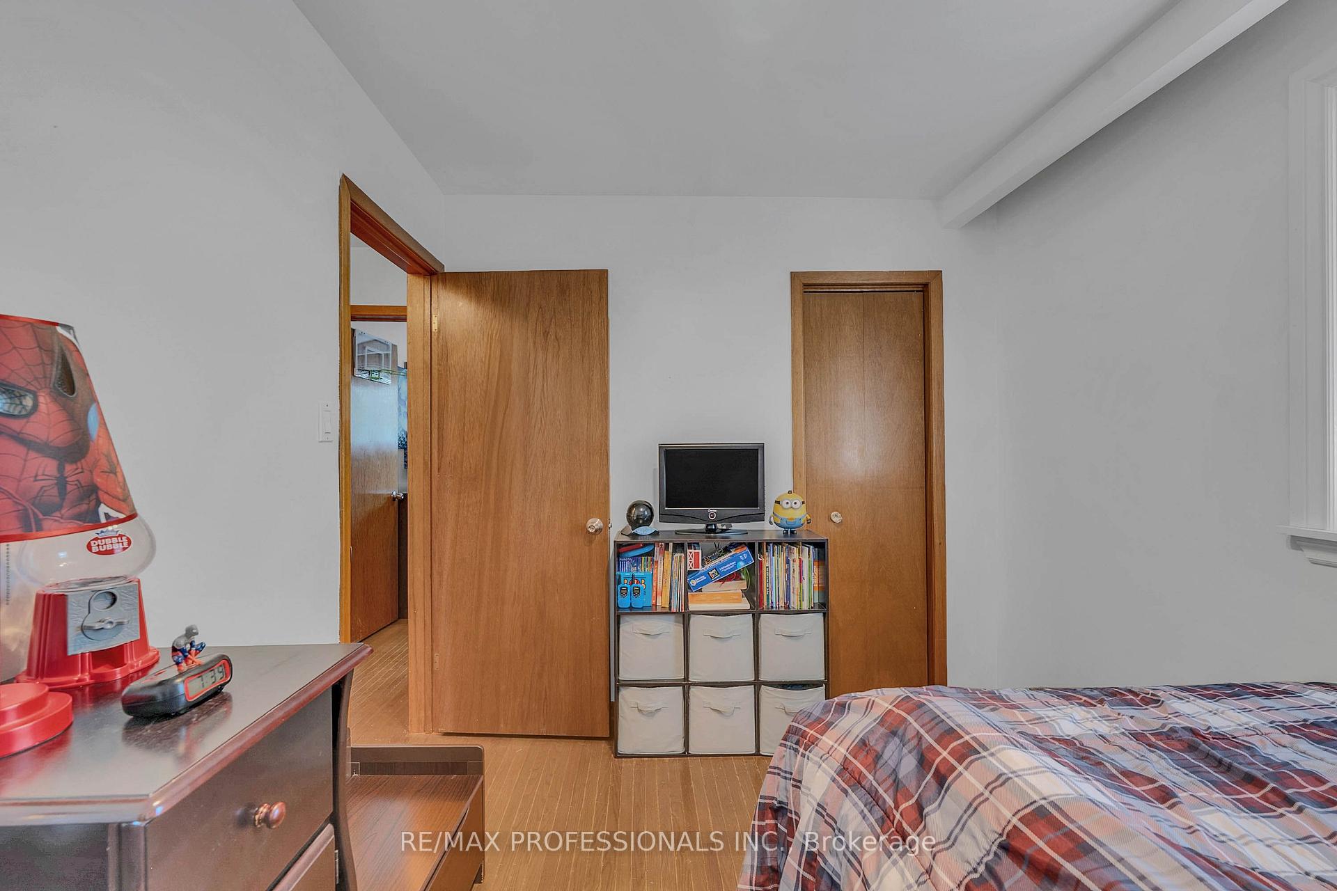 Photo 21 of 23 Anthia Drive, North York, Humber Summit — HOMEH