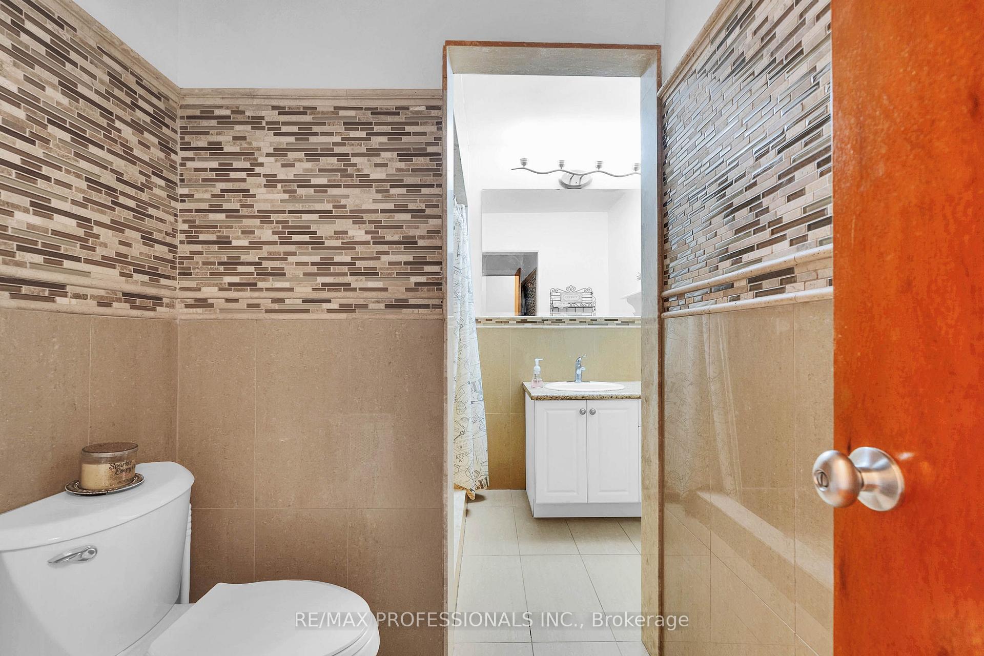 Photo 22 of 23 Anthia Drive, North York, Humber Summit — HOMEH